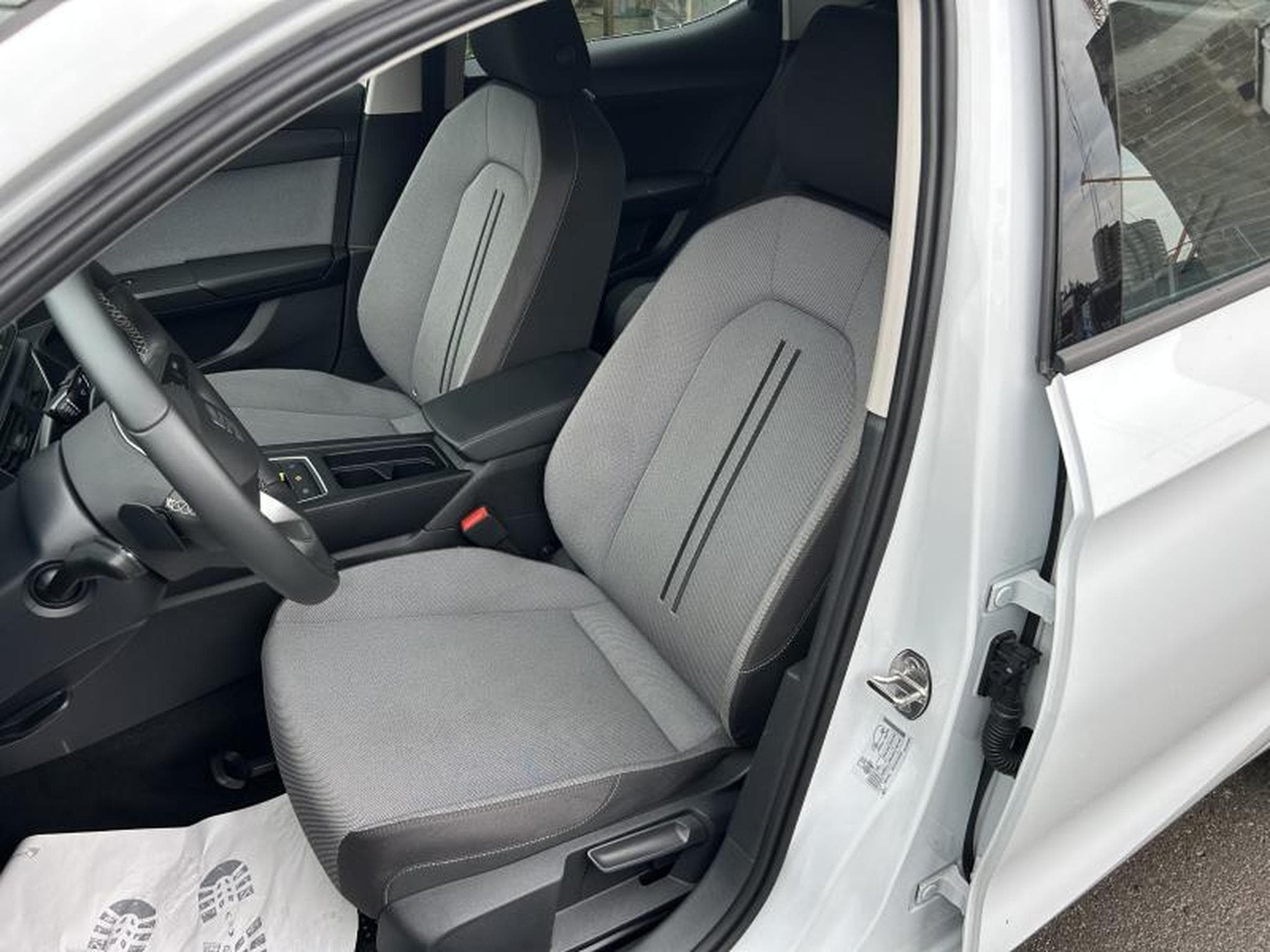 Seat Leon Style (2025) - Photo 9