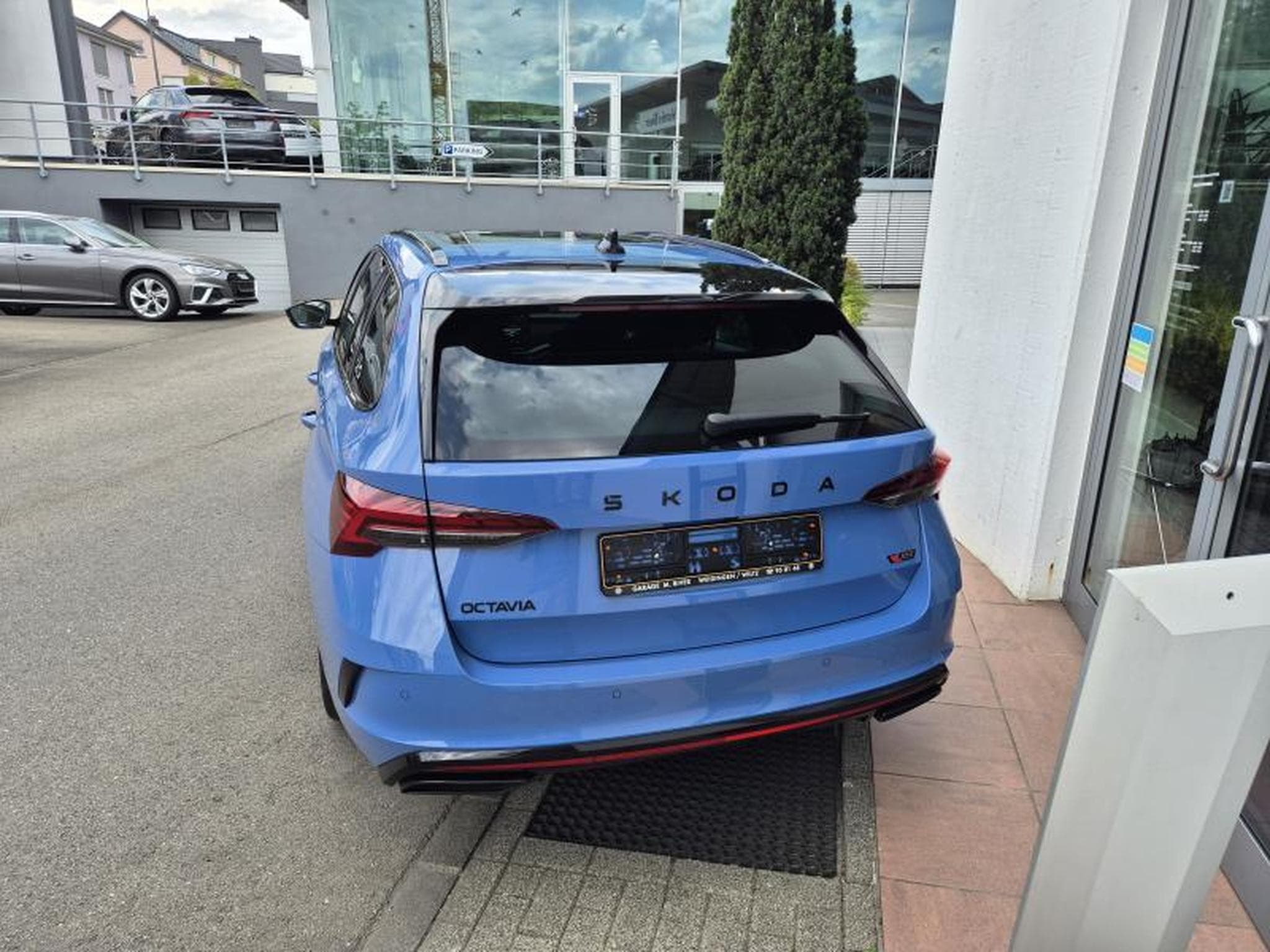 Skoda Octavia Combi RS 2.0 TSI DSG7 (2025) - Photo 5