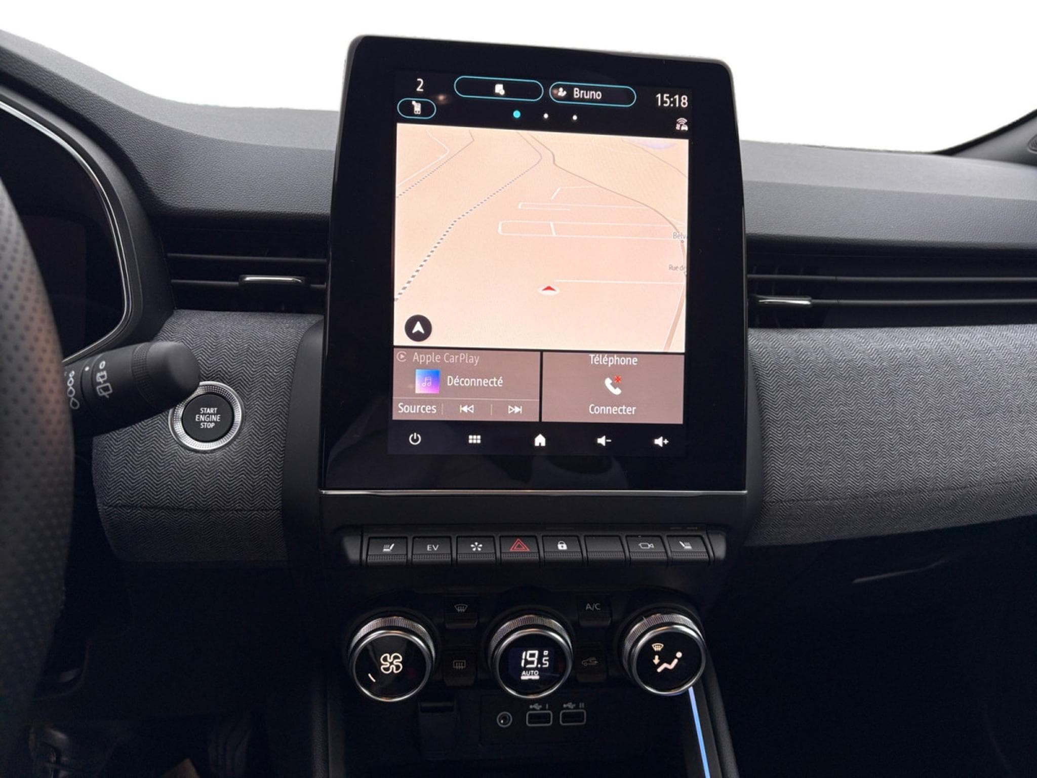 Renault Clio 1.6i Techno E-Tech Full Hybrid (2025) - Photo 8
