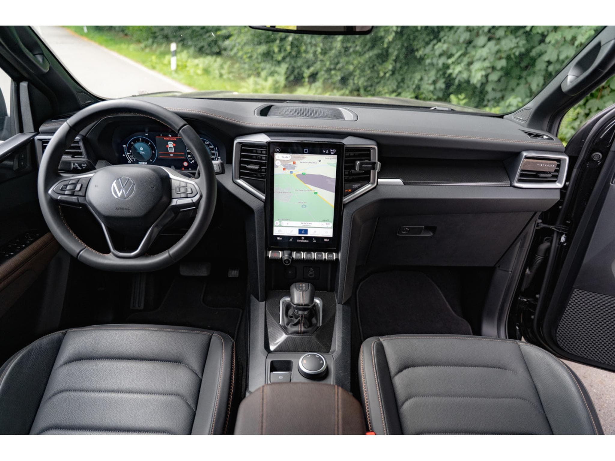 VW Amarok V6  3.0L  241 cv - Harman Kardon (2025) - Photo 13