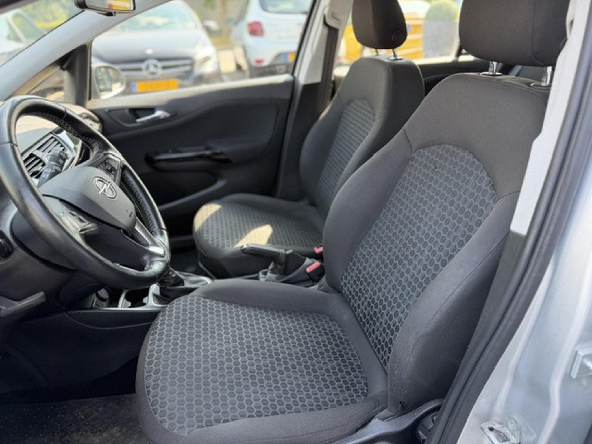 Opel Corsa 1.4  90PS (2018) - Photo 6