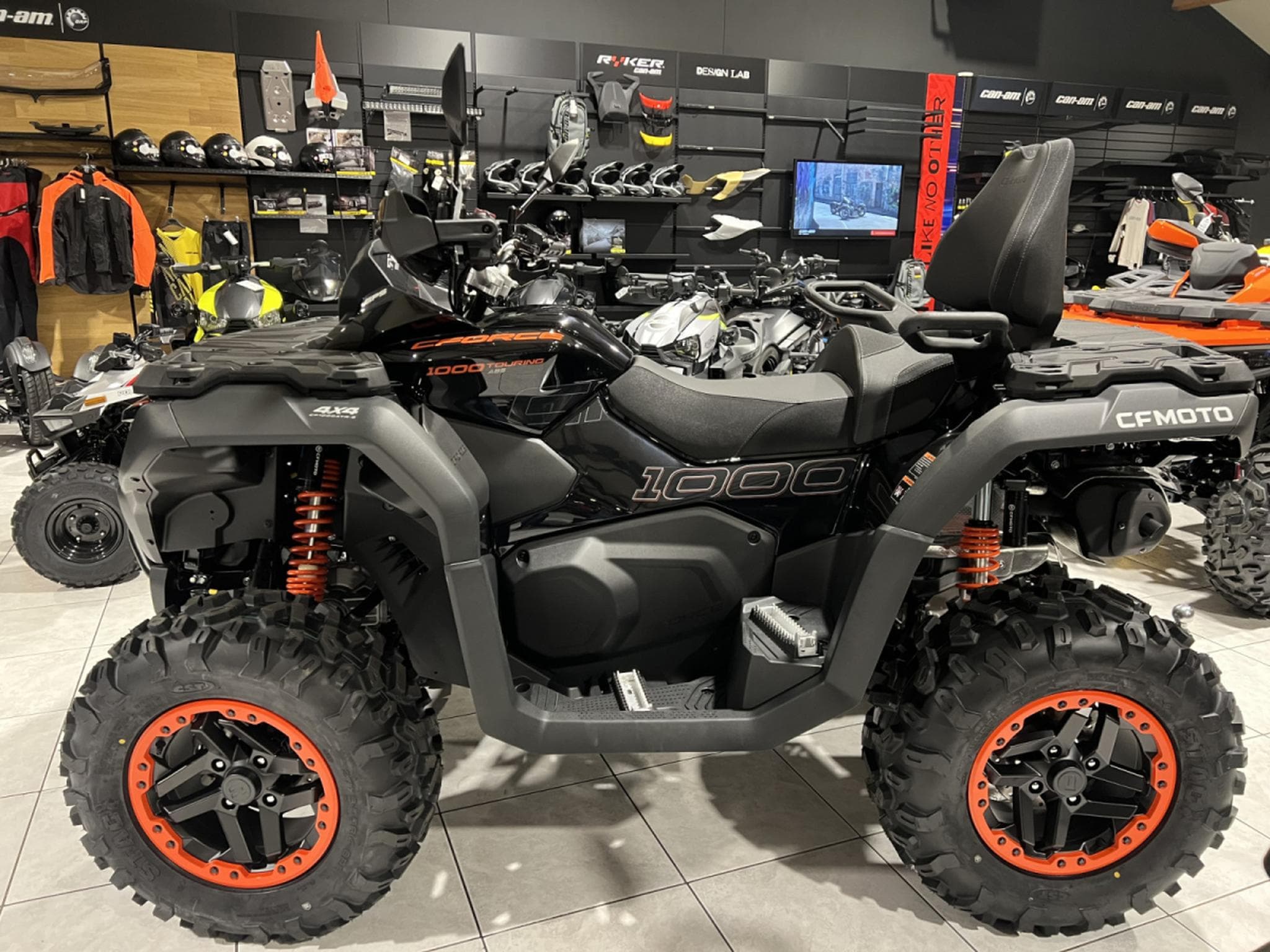 CF Moto CForce 1000 TOURING PREM. L7 (2026) - Photo 5