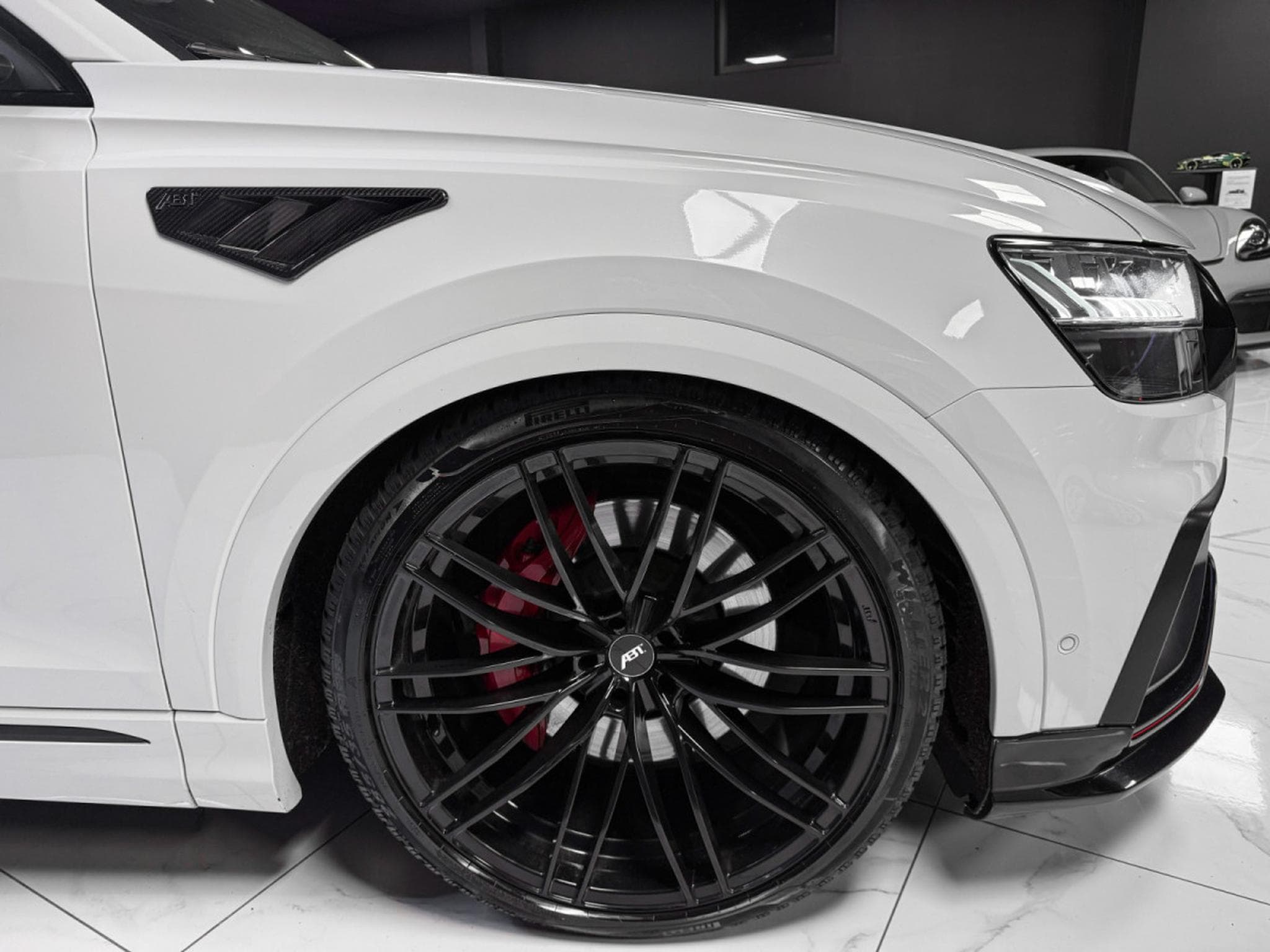 Audi SQ8 4.0 TFSI / ABT / MATRIX / B&O / PANO / HEAD-UP / 360° (2021) - Photo 14