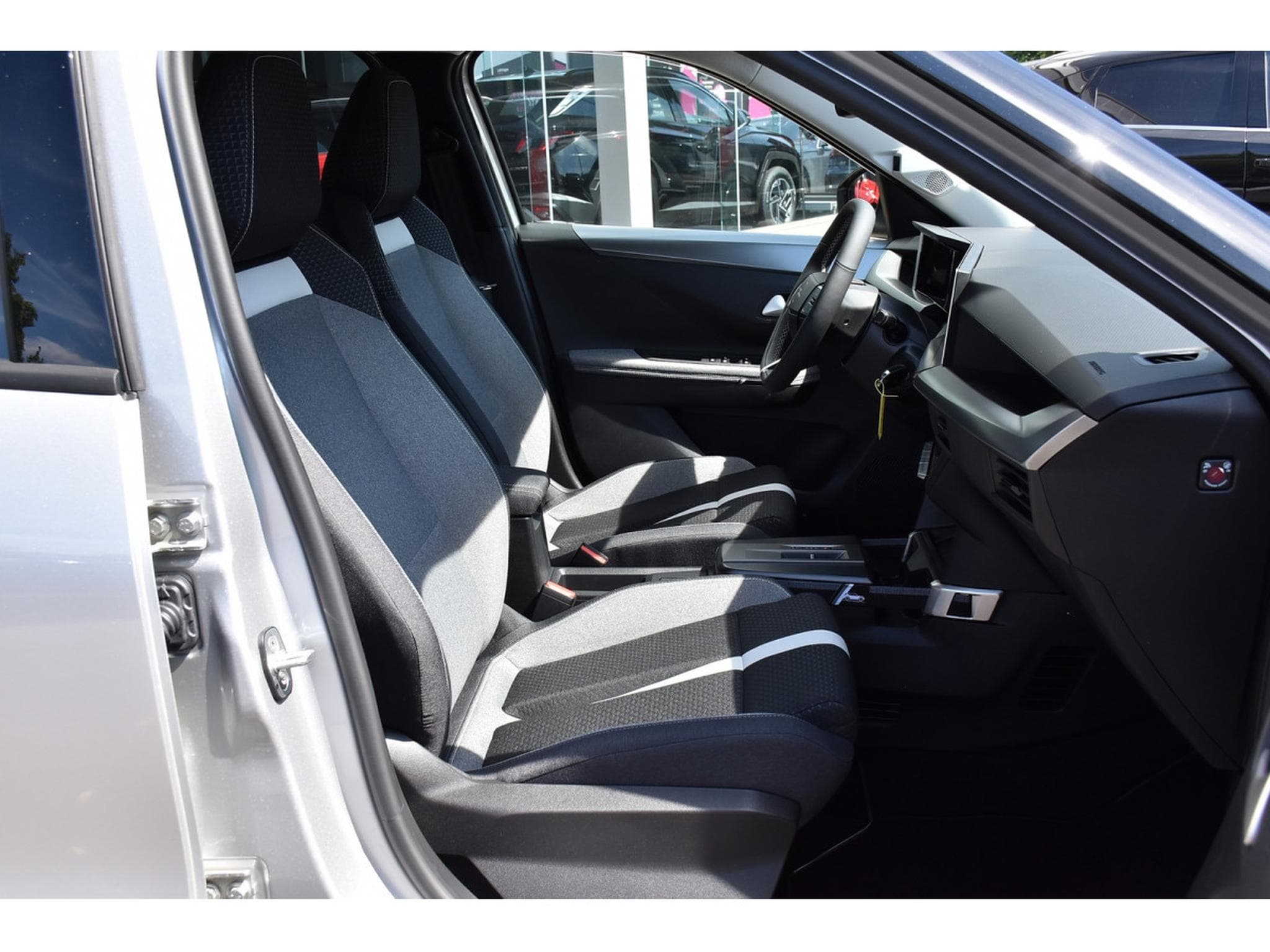 Opel Frontera 1.2 Turbo Hybrid GS e-DCT6 7 Pl. SG CHFF GPS SIDE CAM NEUF (2026) - Photo 7