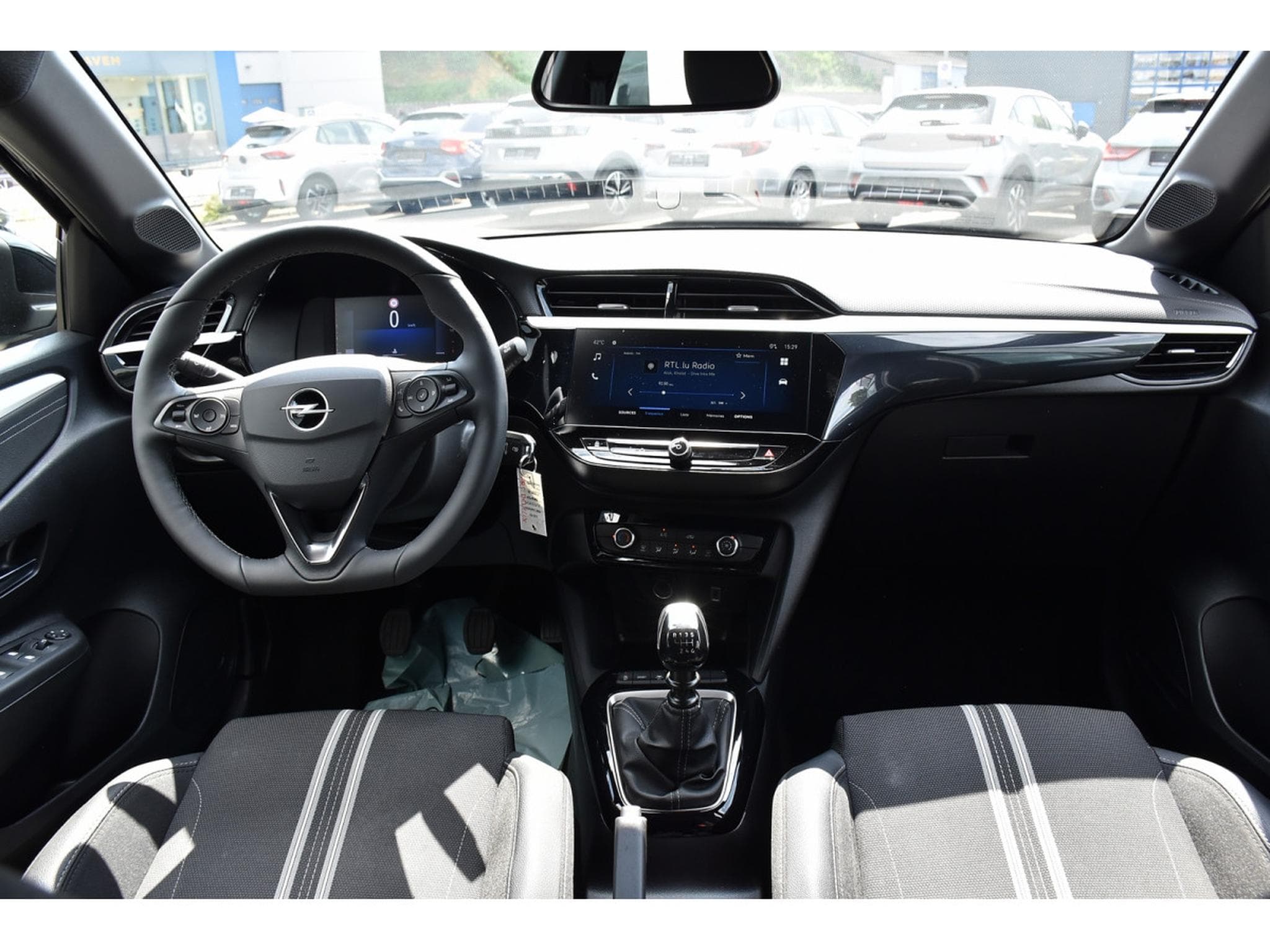 Opel Corsa 1.2 Turbo GS REGUL LANE SIDE CAM JA17 1° MAIN (2025) - Photo 9
