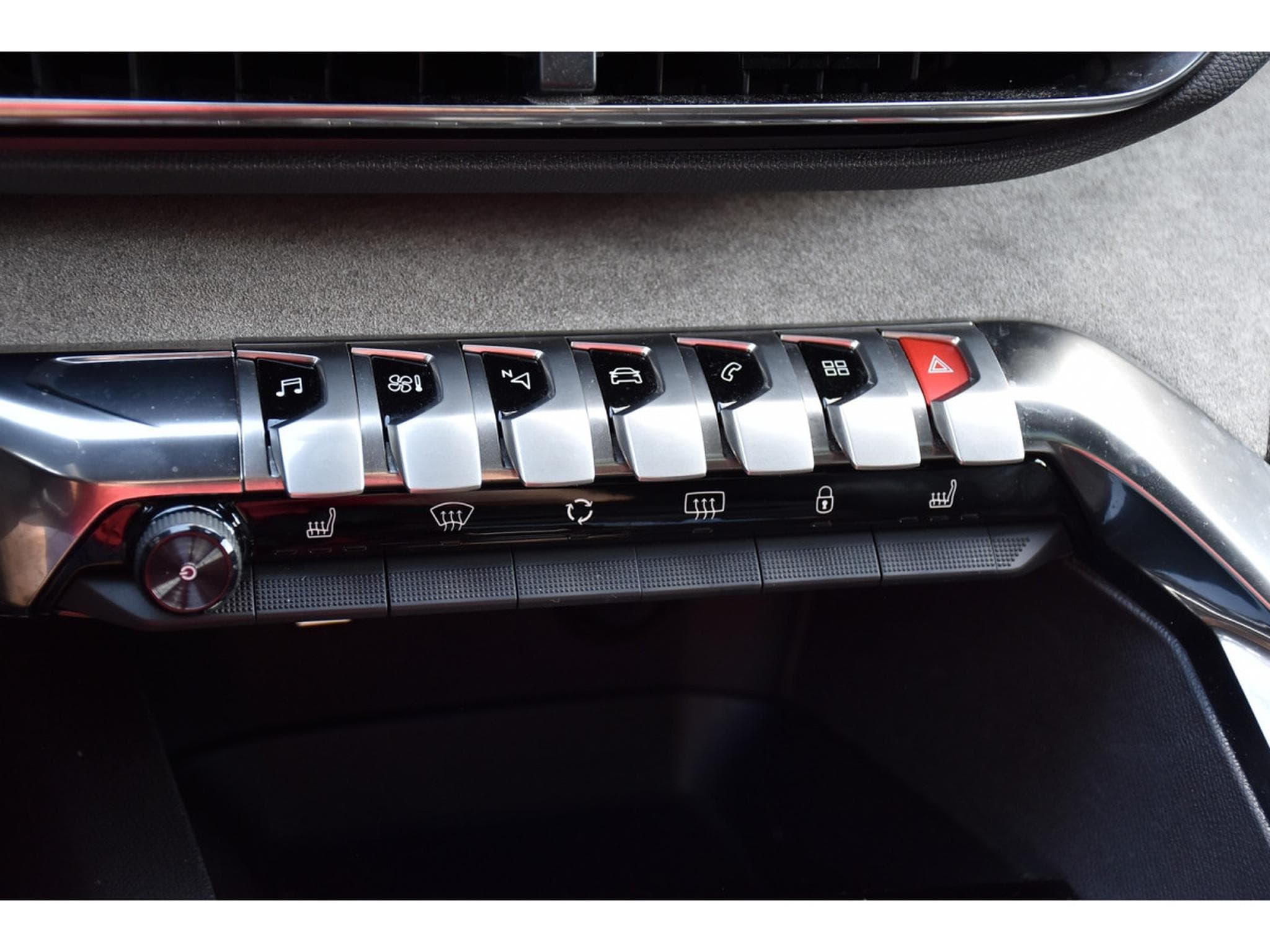 Peugeot 5008 1.5 BlueHDI GT EAT8 PANO CUIR FOCAL ACC SIDE CAM360 1° MAIN (2023) - Photo 18