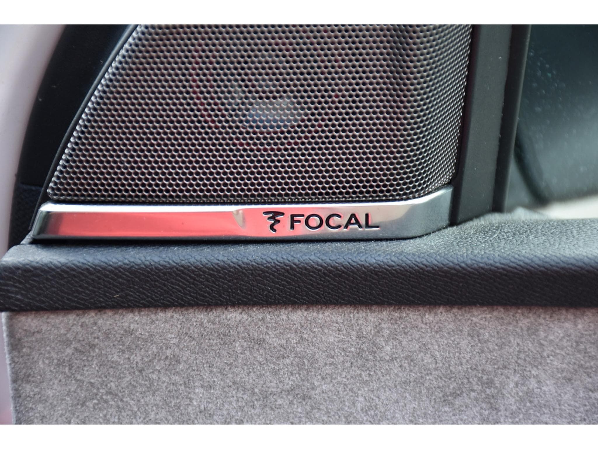 Peugeot 5008 1.5 BlueHDI GT EAT8 PANO CUIR FOCAL ACC SIDE CAM360 1° MAIN (2023) - Photo 20