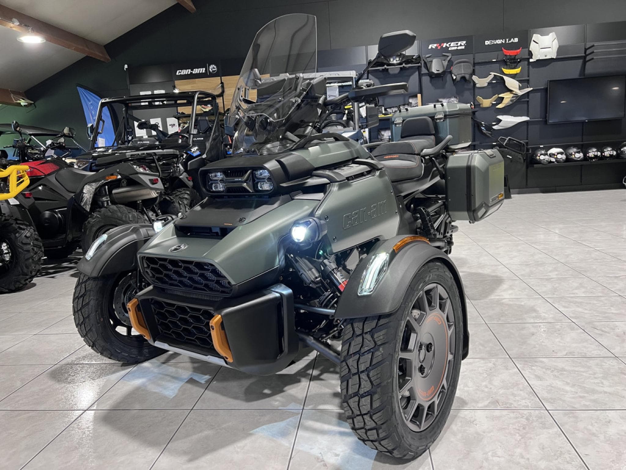 BRP Can-Am Canyon REDROCK MY25 (2026) - Photo 3