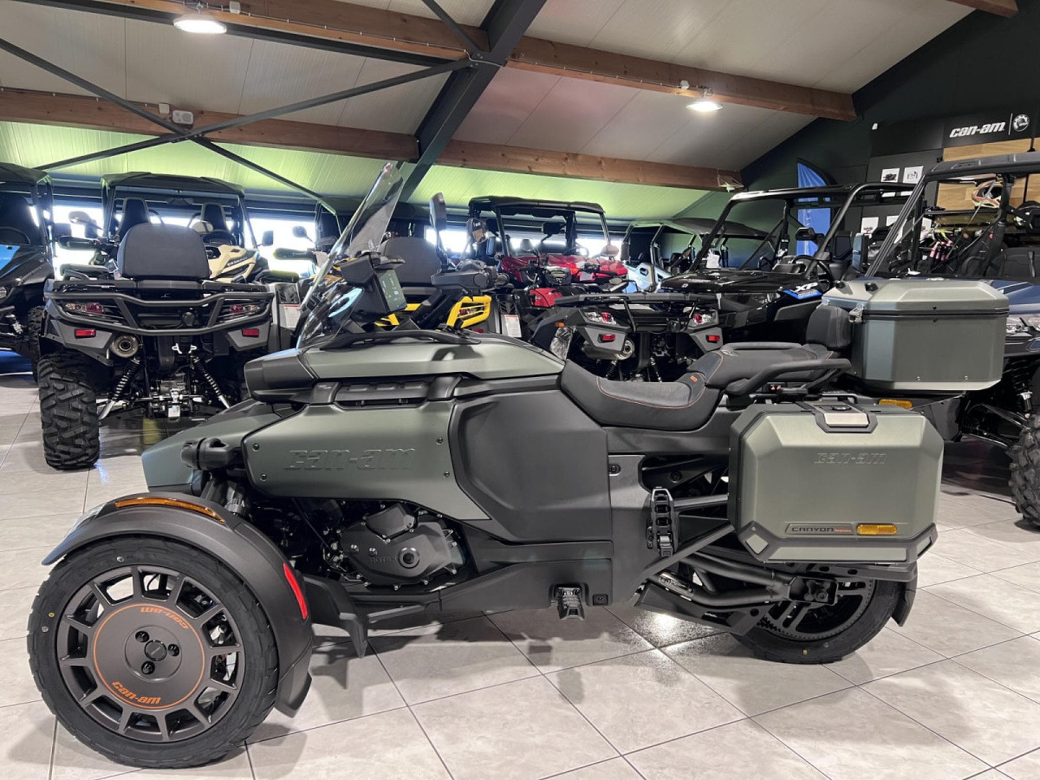 BRP Can-Am Canyon REDROCK MY25 (2026) - Photo 5