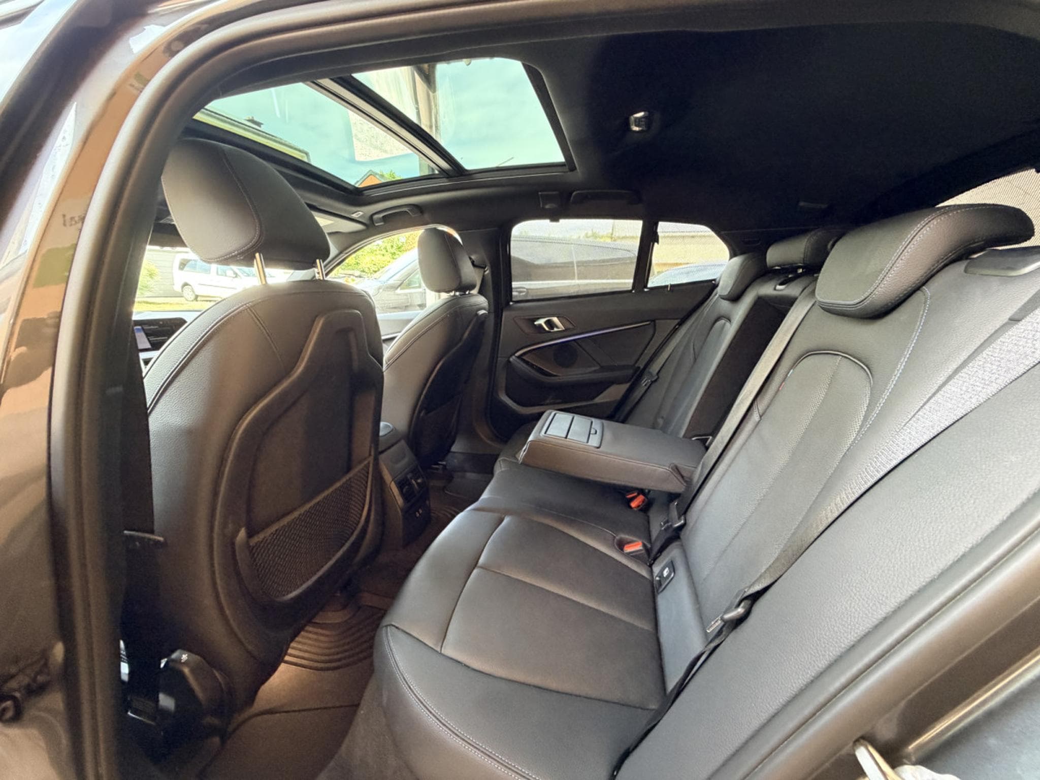 BMW 120 d xDrive M-sportpacket  Camera Head-UP, Toit Ouvrant 190cv (2020) - Photo 12