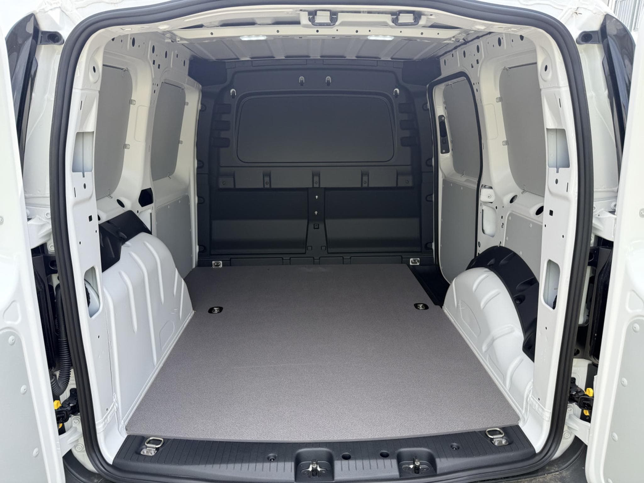 VW Caddy Cargo 2.0 TDI 102 cv 6 vitesses (2026) - Photo 5