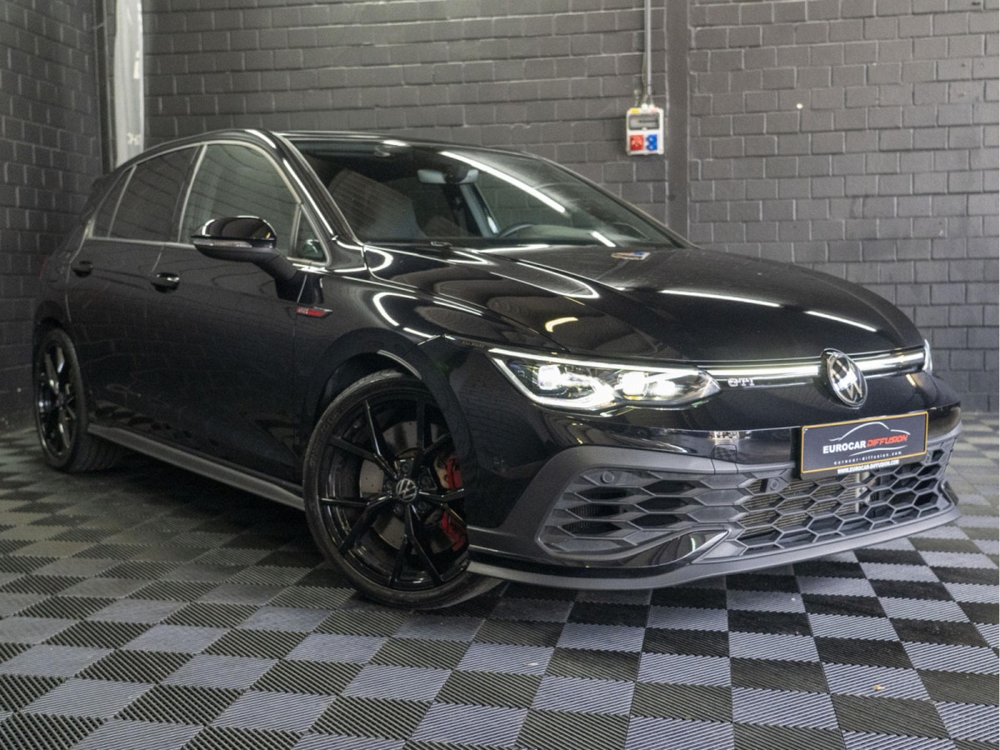 VW Golf GTI Clubsport 2.0 TSI 300 CV DSG7 * BLACK STYLE* MATRIX *ALA (2024) - Photo 2