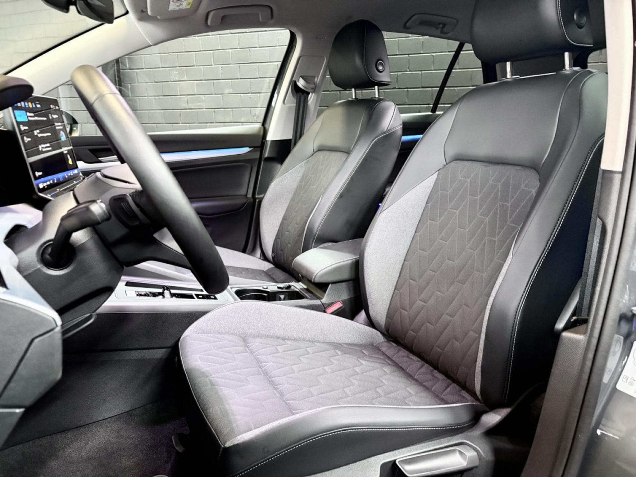 VW Golf Life Energy 1.5 TSI eHybrid 204 CV DSG6 * MATRIX* ATTELAGE * (2025) - Photo 6
