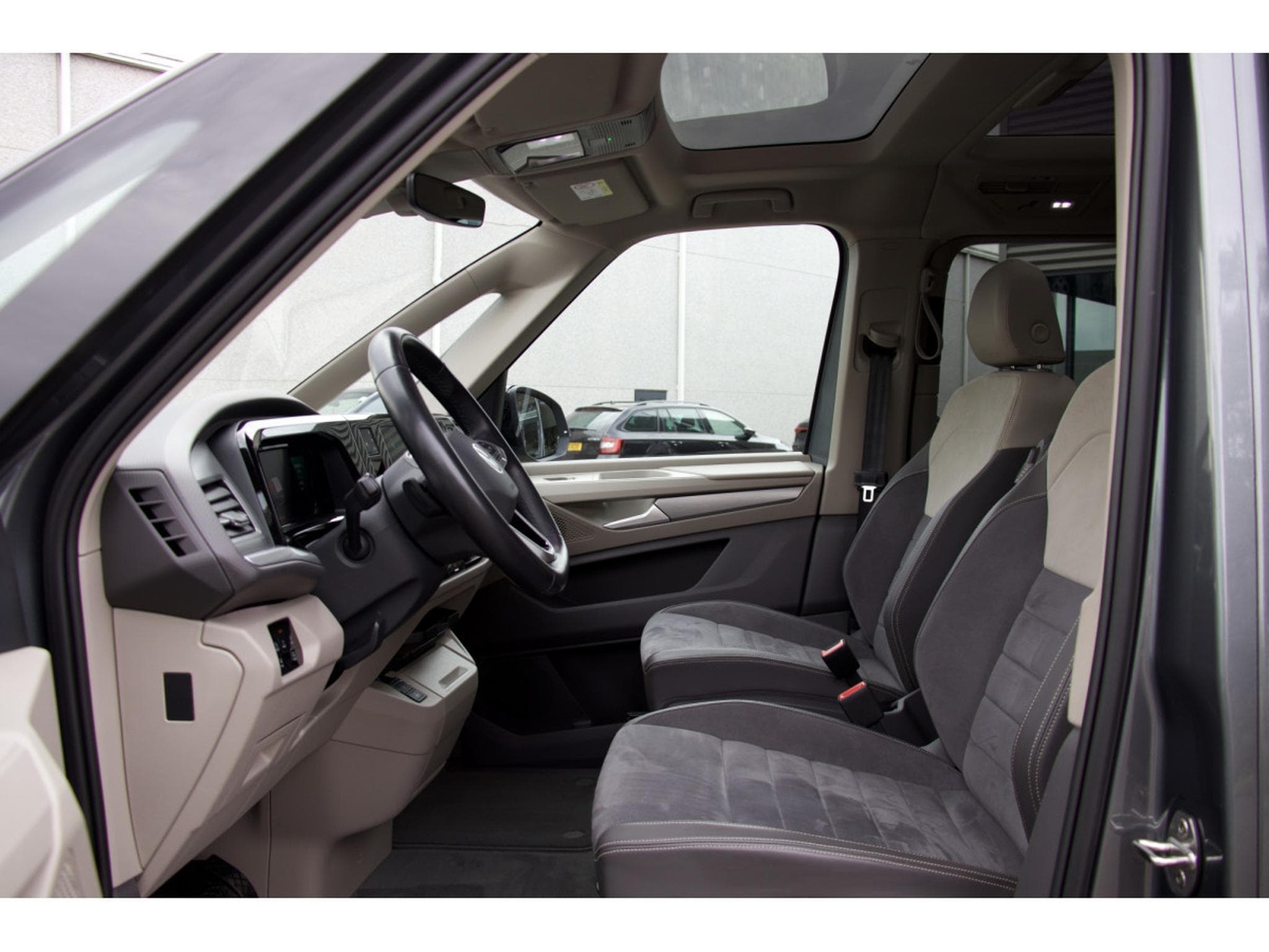 VW T7 Edition LÜ AHK StHZ PANO ACC ArtVelours (2024) - Photo 5