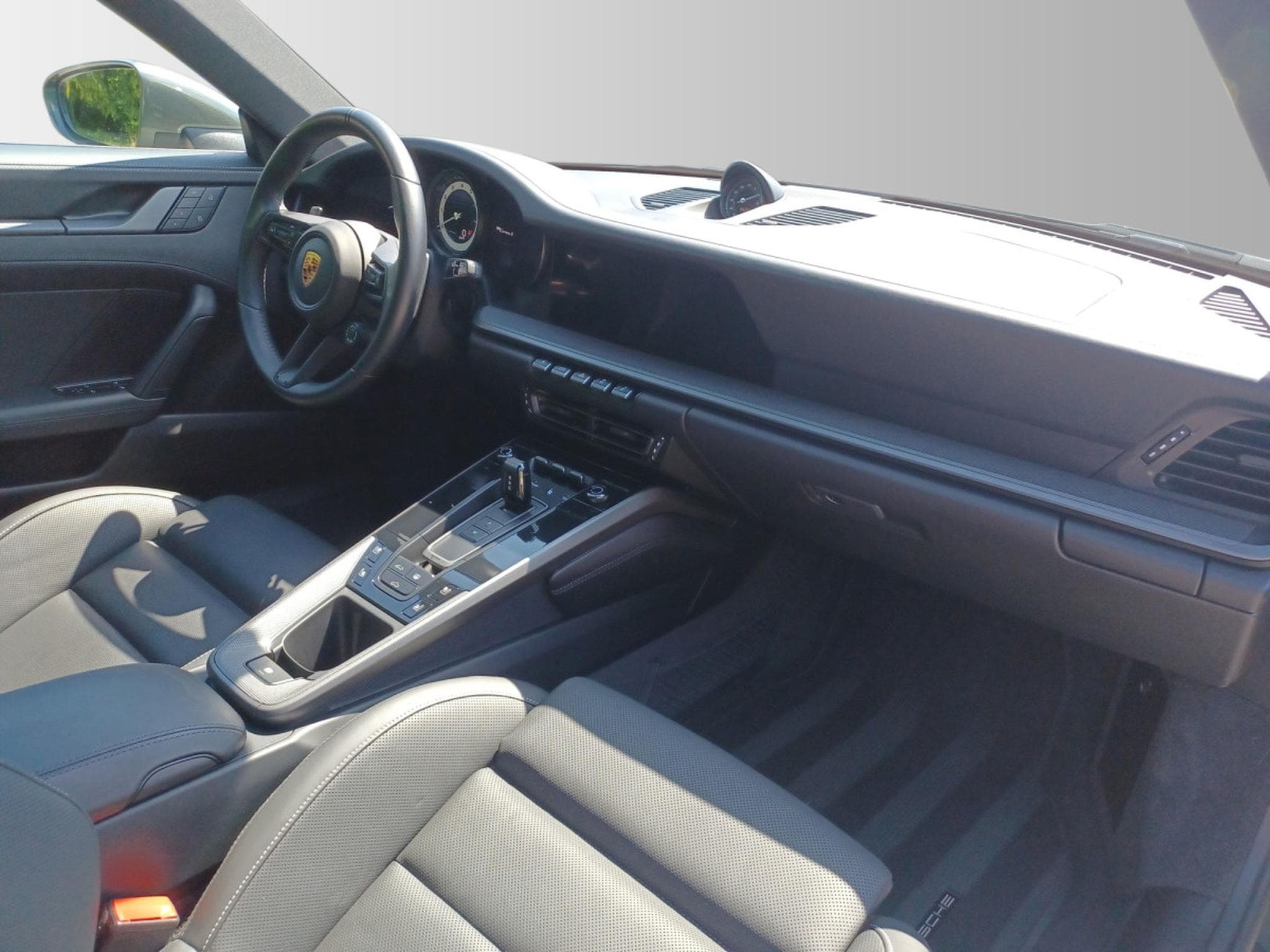 Porsche 911 Carrera S (2023) - Photo 11