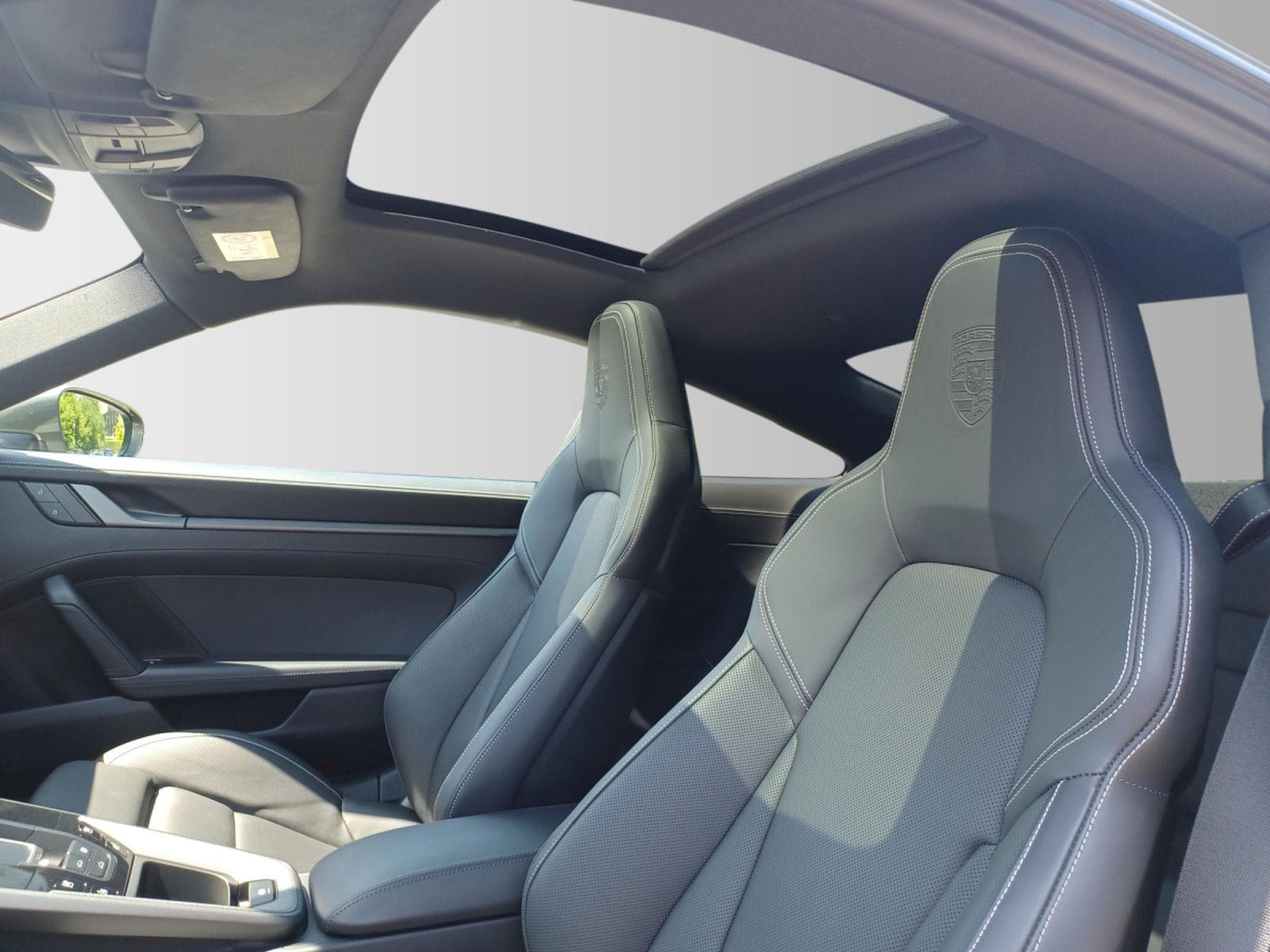 Porsche 911 Carrera S (2023) - Photo 9