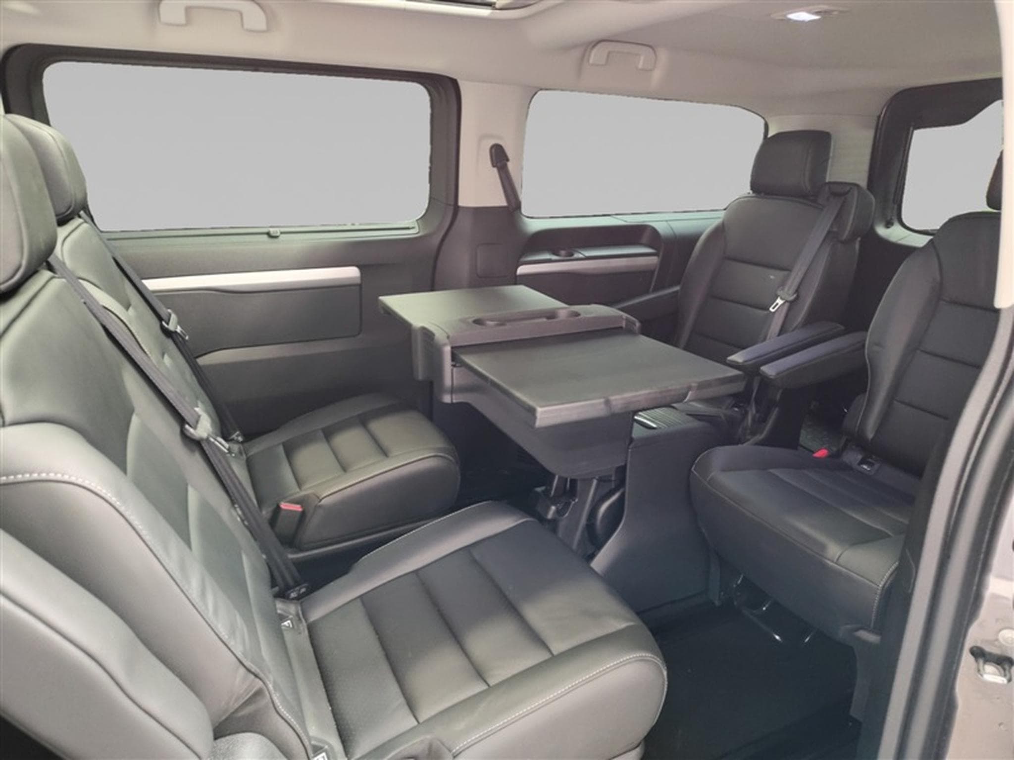 Toyota Proace Auto VIP 6 Pl LONG Cuir / Navi CarPlay / PDC / Caméra /... (2024) - Photo 15