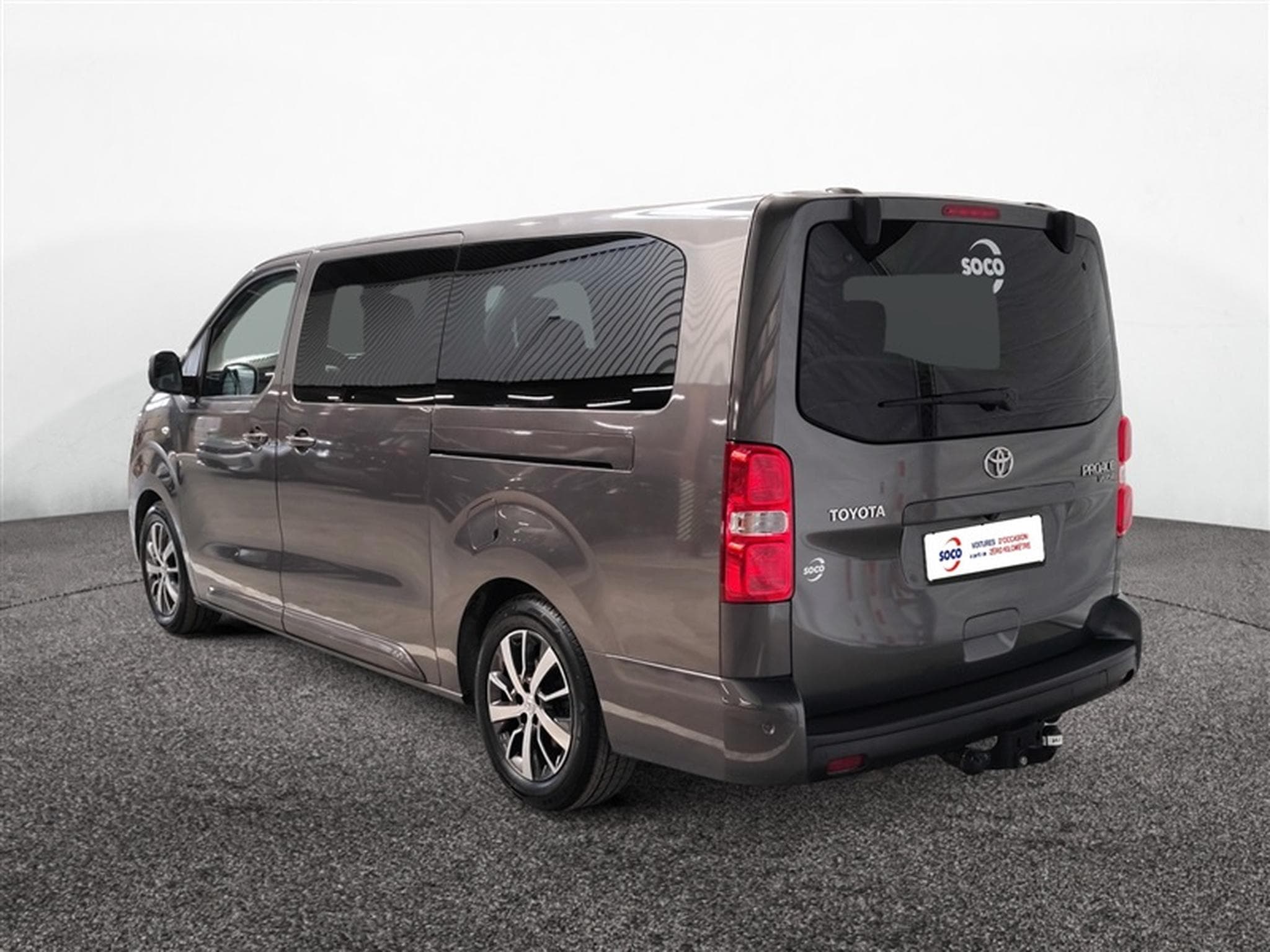 Toyota Proace Auto VIP 6 Pl LONG Cuir / Navi CarPlay / PDC / Caméra /... (2024) - Photo 2