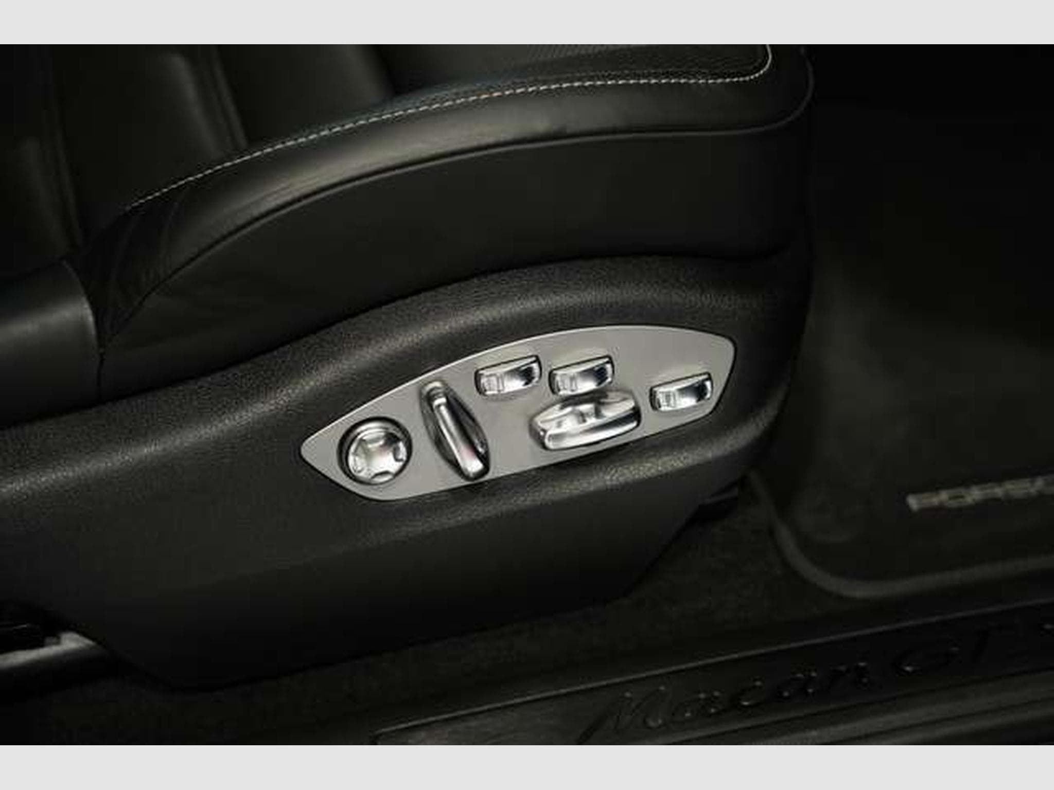 Porsche Macan GTS *21 *ACC *Pano *LUFT *Chrono *BOSE (2022) - Photo 17