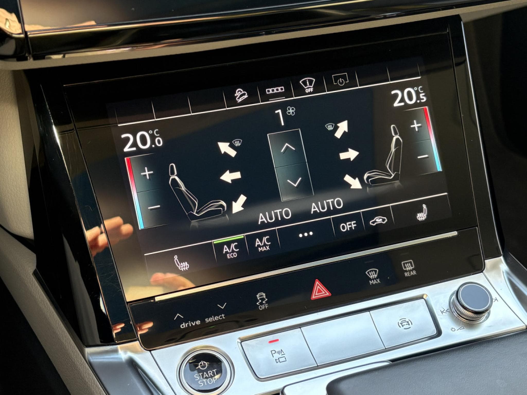 Audi e-tron 55 QUATTRO 408 SPORTBACK 95KWH *GARANTIE 36 MOIS EUROPÉENNE* (2020) - Photo 13