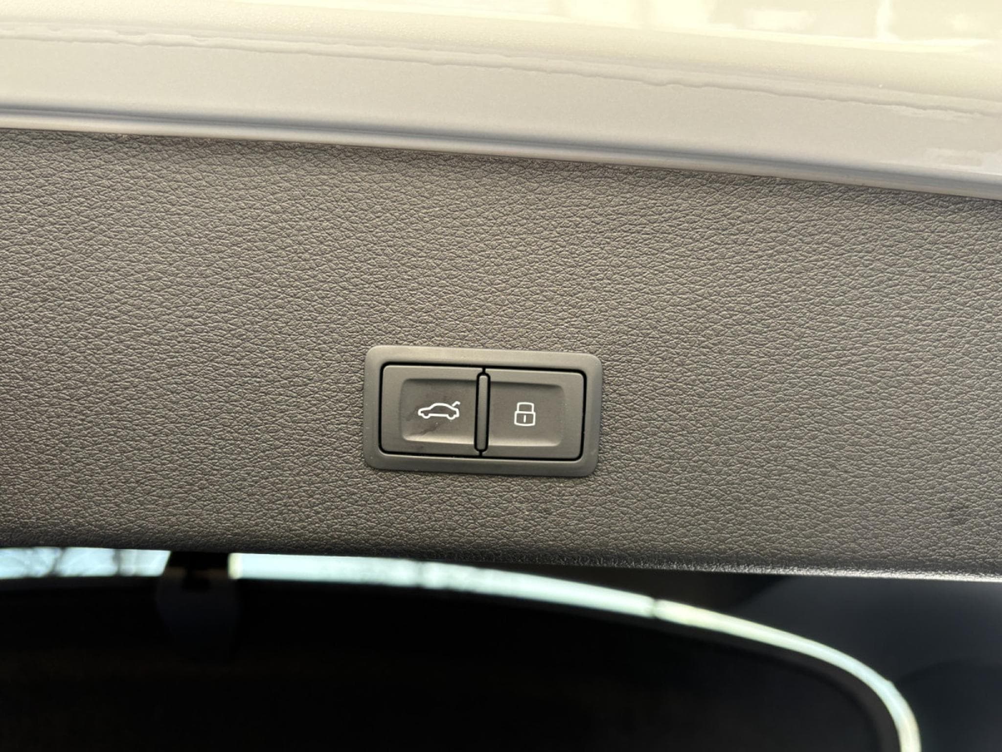 Audi e-tron 55 QUATTRO 408 SPORTBACK 95KWH *GARANTIE 36 MOIS EUROPÉENNE* (2020) - Photo 9
