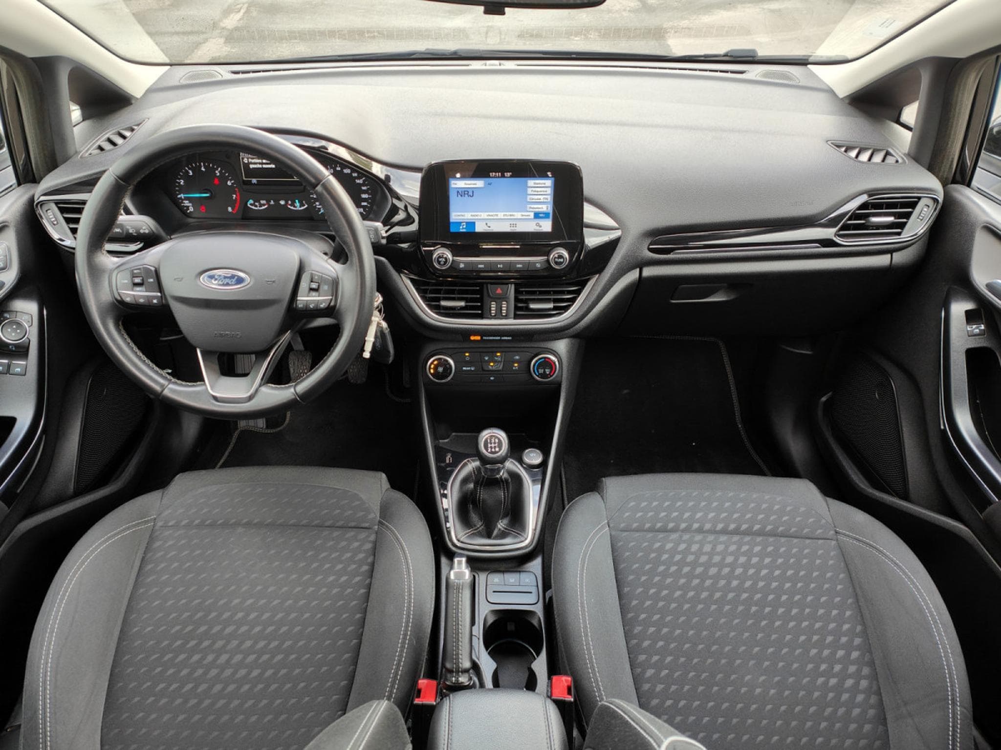 Ford Fiesta 1.0 ECOBOOST CARPLAY CLIMATISATION RADAR ARR (2018) - Photo 10