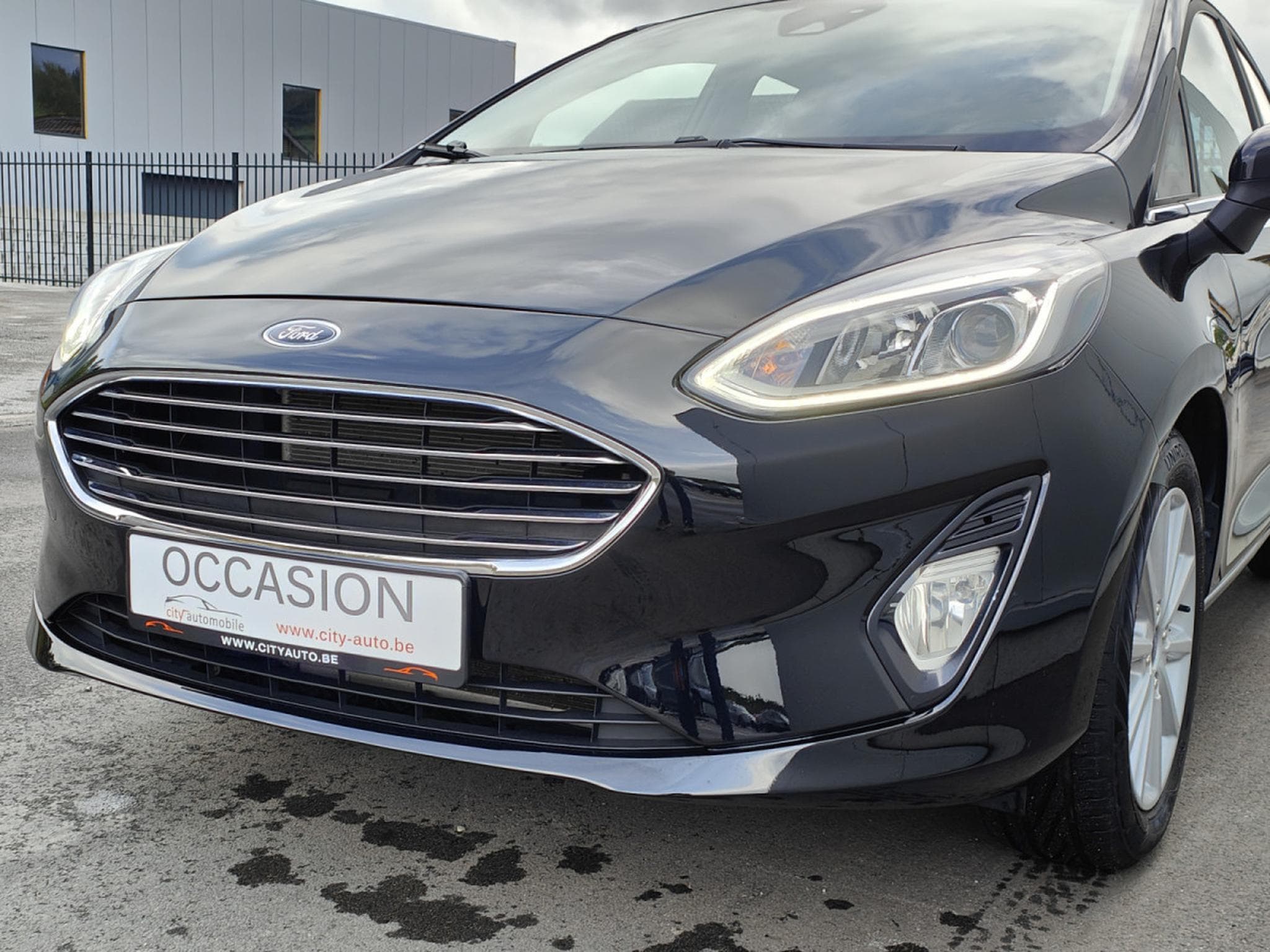 Ford Fiesta 1.0 ECOBOOST CARPLAY CLIMATISATION RADAR ARR (2018) - Photo 22