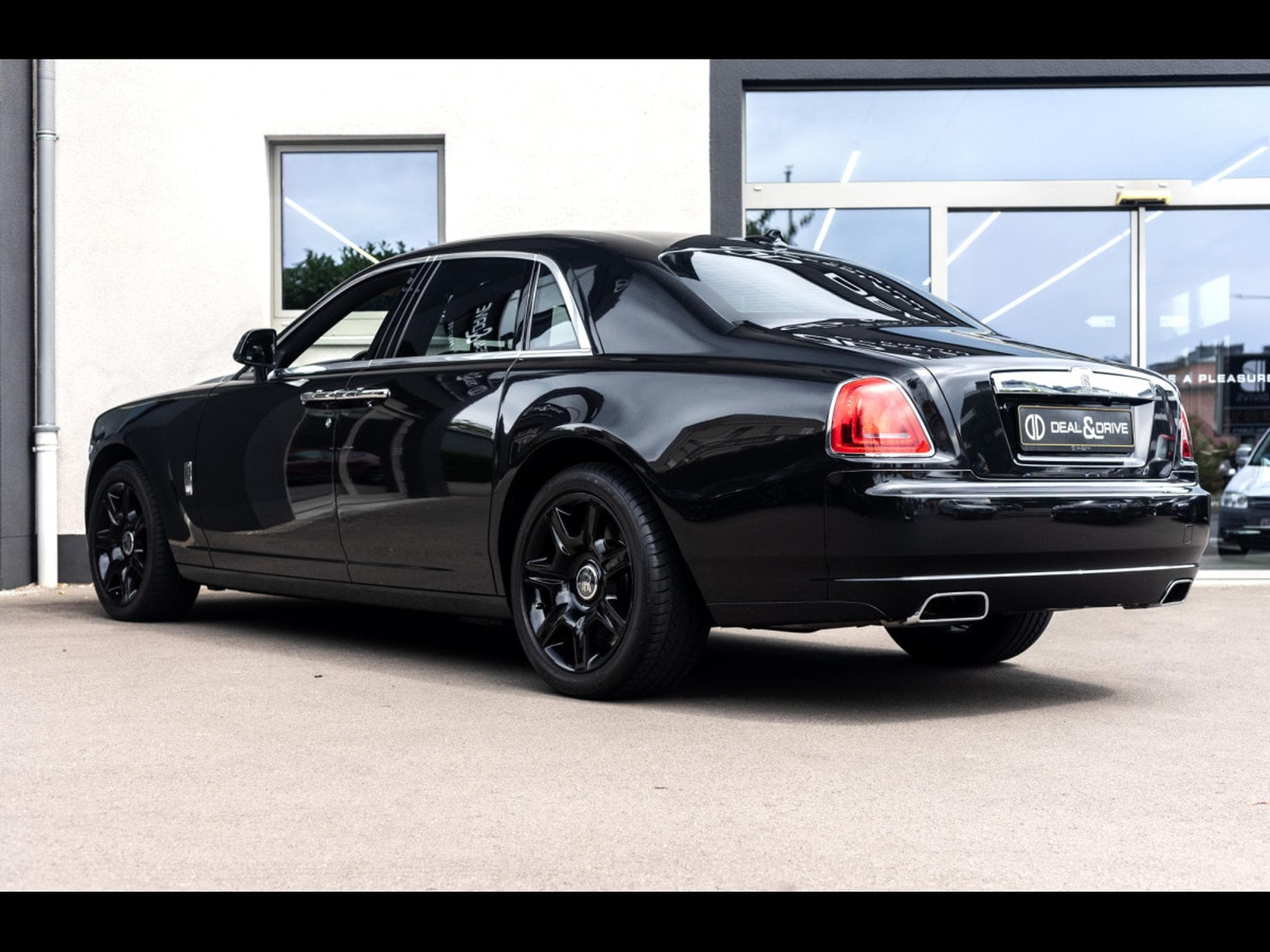 Rolls-Royce Ghost 6.6 V12 ALPINE TRIAL CENTENARY 1/35 (2013) - Photo 3