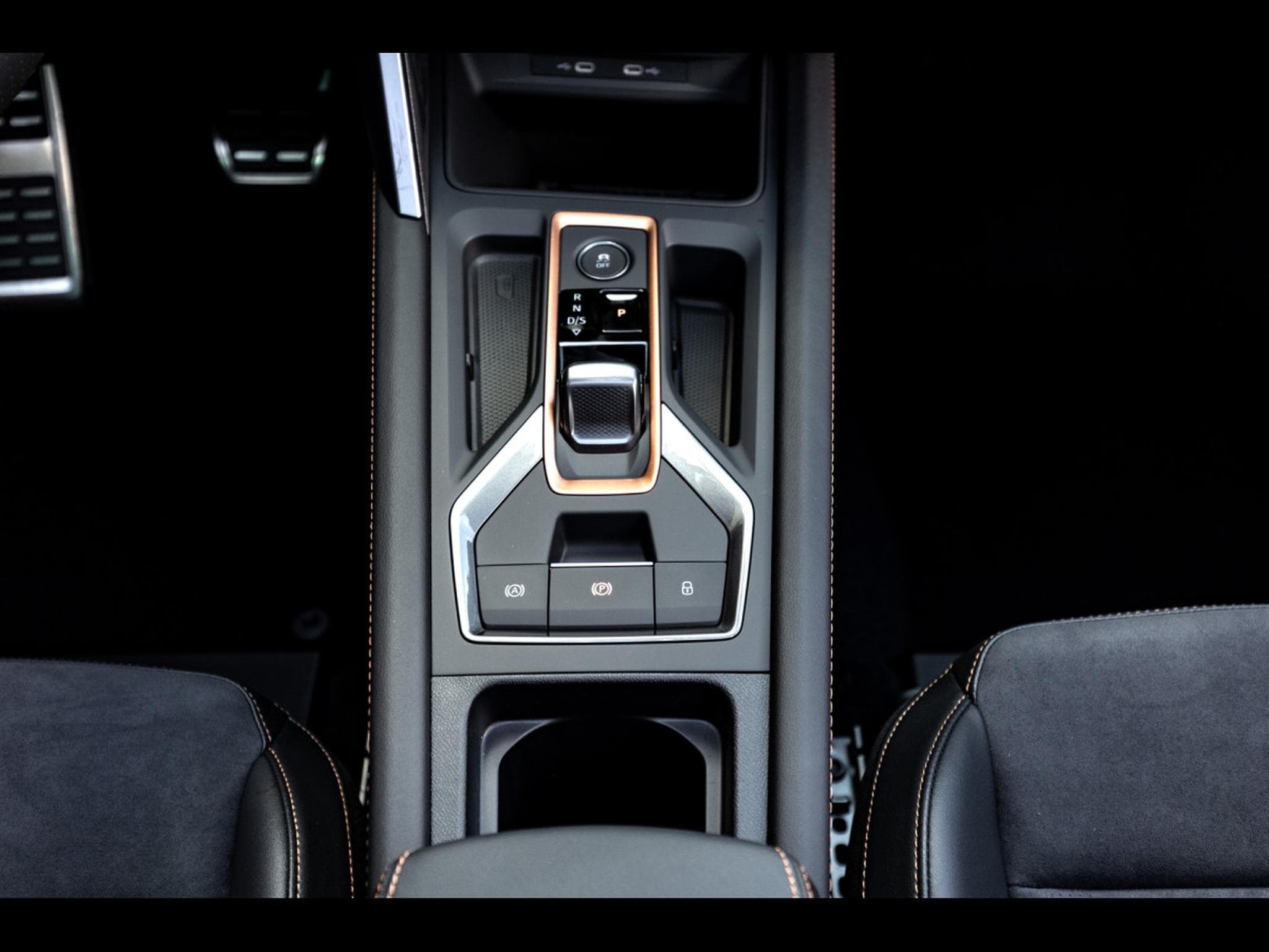 Cupra Formentor VZ 2.0 TSI 333 DSG7 4DRIVE (FACELIFT) – PACK SKYLINE - MAGNE (2025) - Photo 18