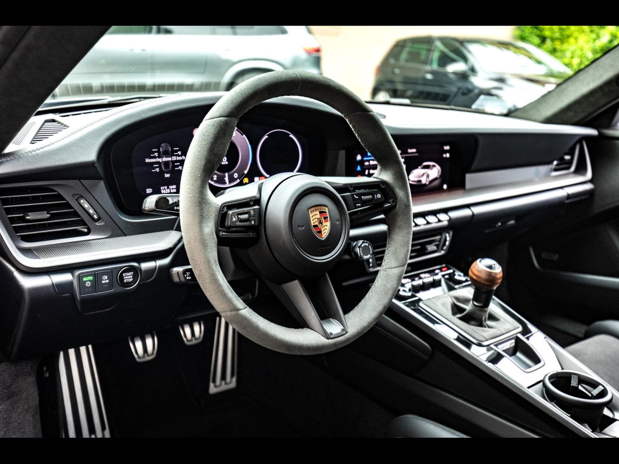 Porsche 911 (992.2) CARRERA T COUPE 6-SPEED MANUAL – VANADIUM GREY + SAT (2025) - Photo 11