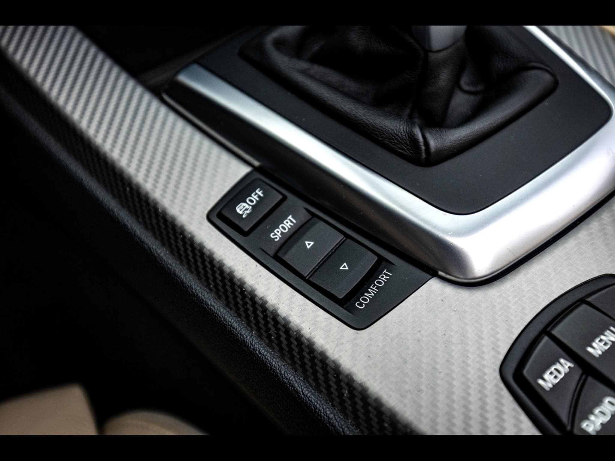 BMW Z4 ROADSTER SDRIVE 35I AUTO M SPORT - BLACK SAPPHIRE METALLIC (2013) - Photo 19