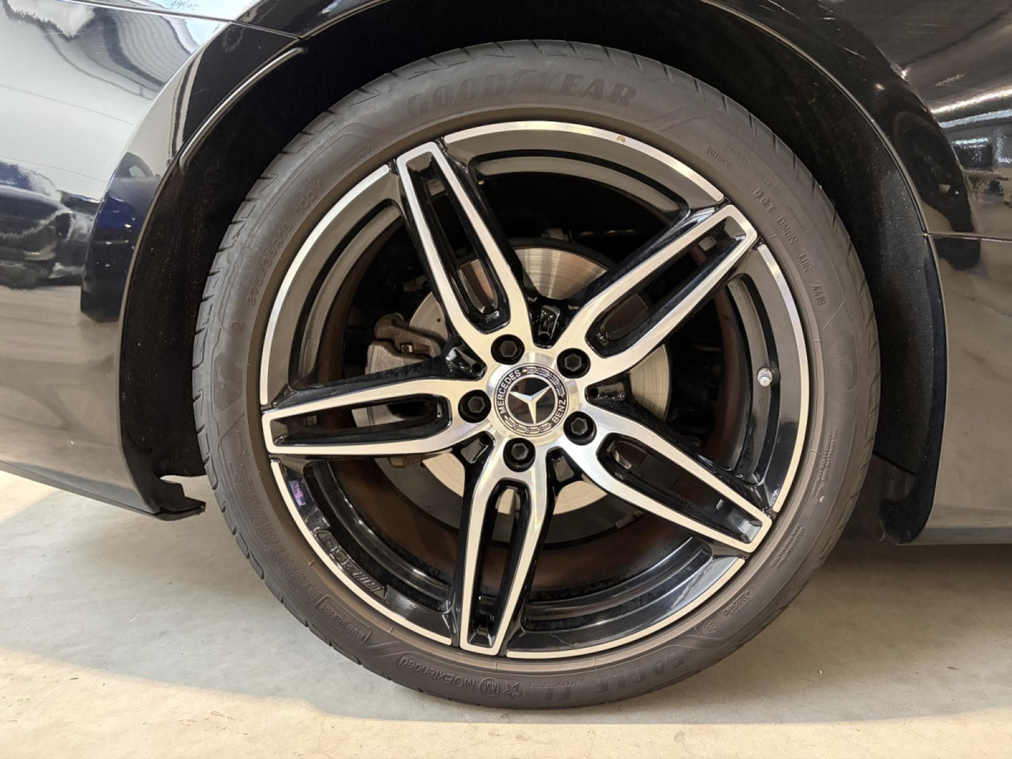 Mercedes E 200 E200 AMG LINE/ BI-COLOR /AMG-LINE/ BURMESTER/ 360° (2020) - Photo 18