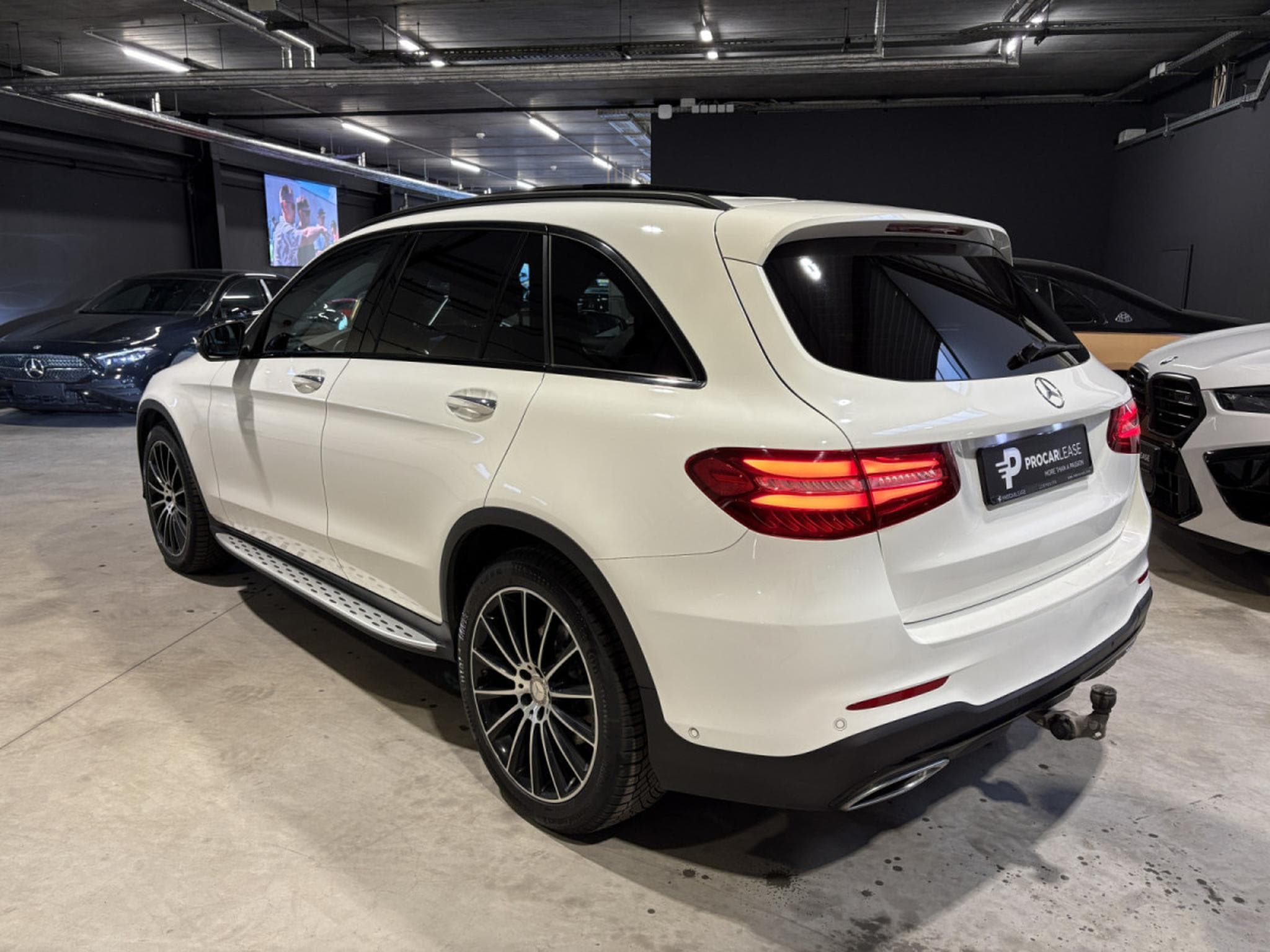 Mercedes GLC 250 250 d AMG 4Matic/PANO/360°/LED/20/AHK/BURMESTER (2016) - Photo 2