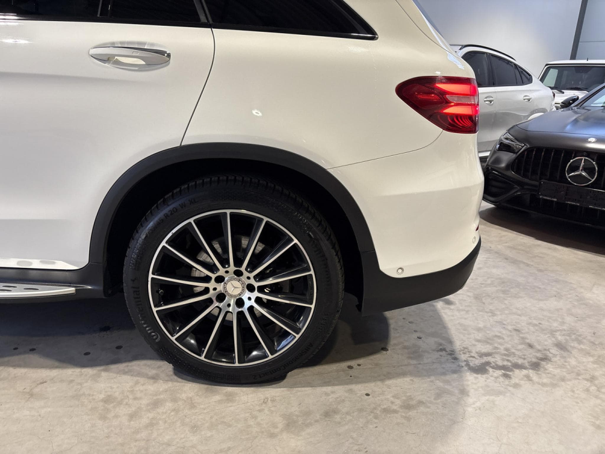 Mercedes GLC 250 250 d AMG 4Matic/PANO/360°/LED/20/AHK/BURMESTER (2016) - Photo 6
