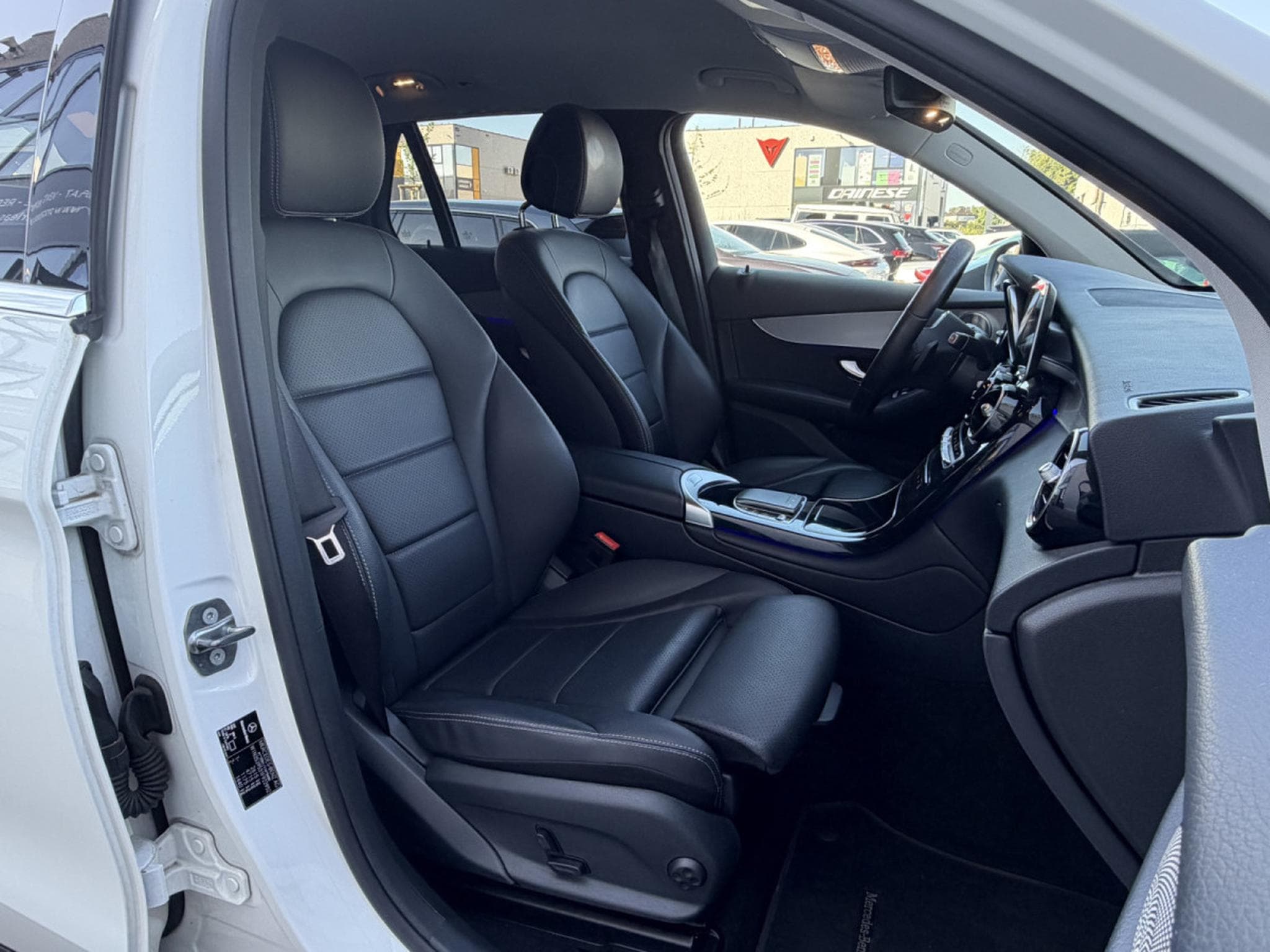 Mercedes GLC 300 GLC300e 4MATIC/ SUSPENSIONS PNEUMATIQUES/ BURMESTER/ AGILITY (2021) - Photo 17
