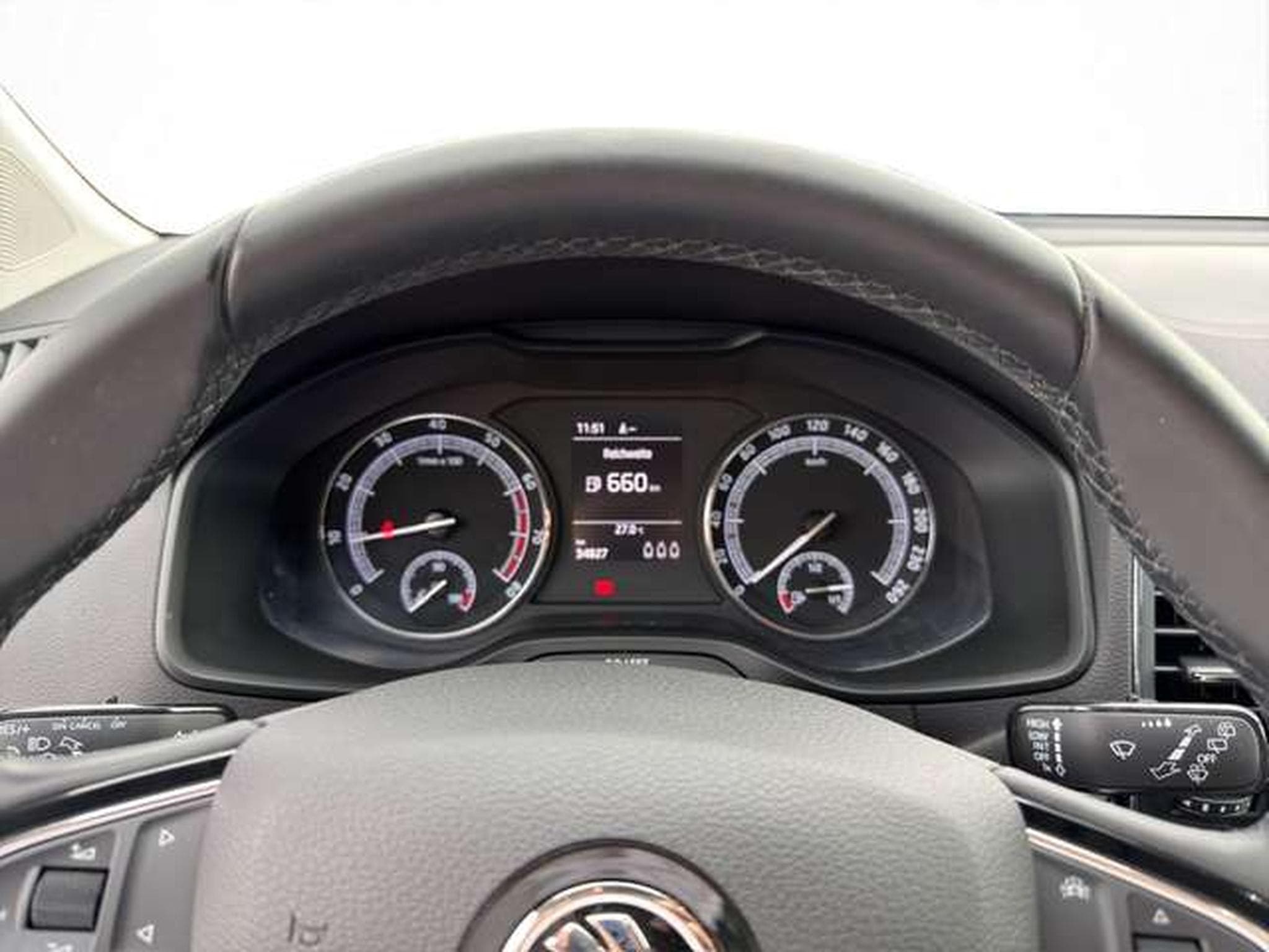 Skoda Karoq 1,5/Navi/AHK/PDC/SHZ/17"/el. Heckklappe (2018) - Photo 11