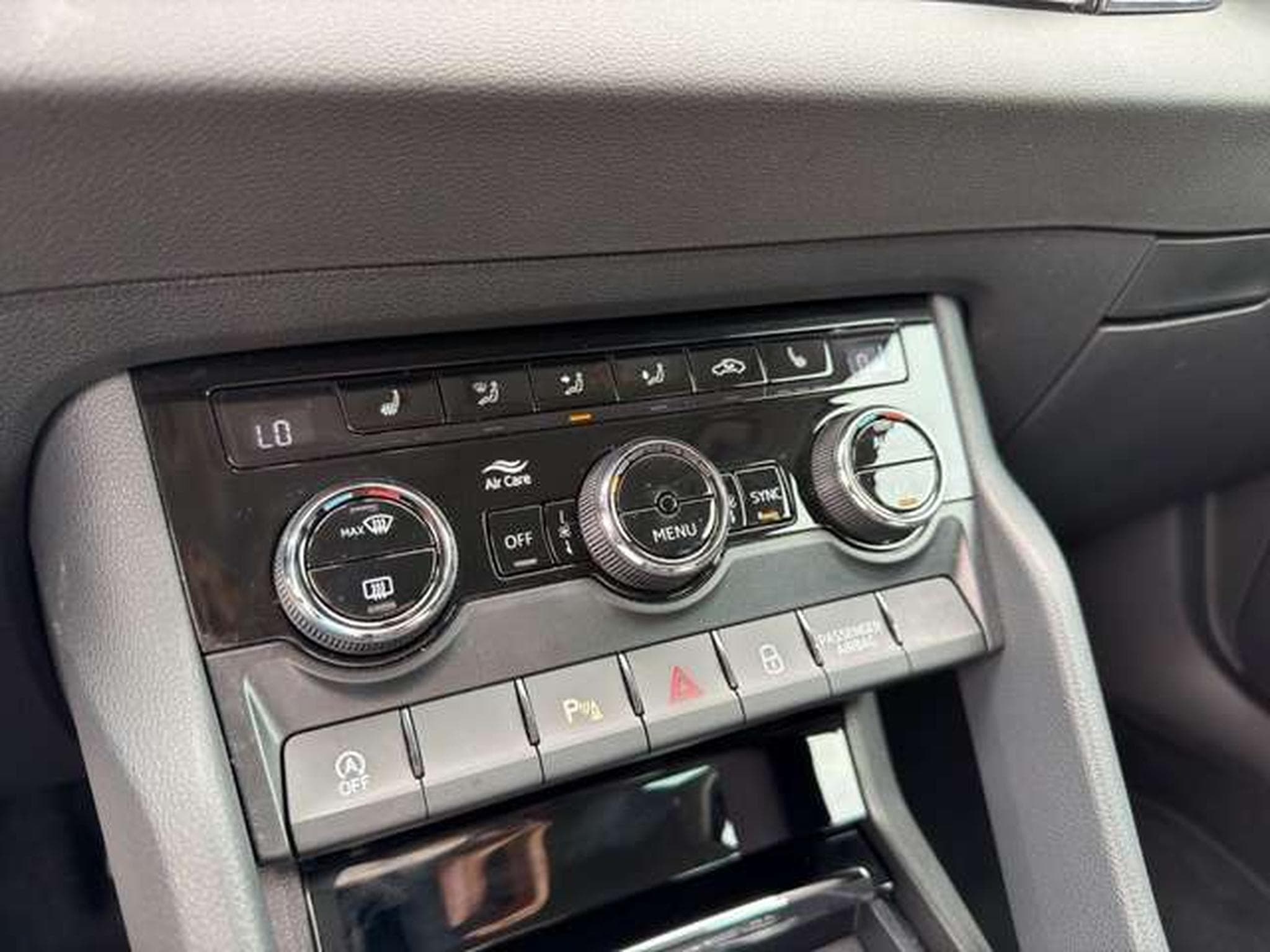 Skoda Karoq 1,5/Navi/AHK/PDC/SHZ/17"/el. Heckklappe (2018) - Photo 15