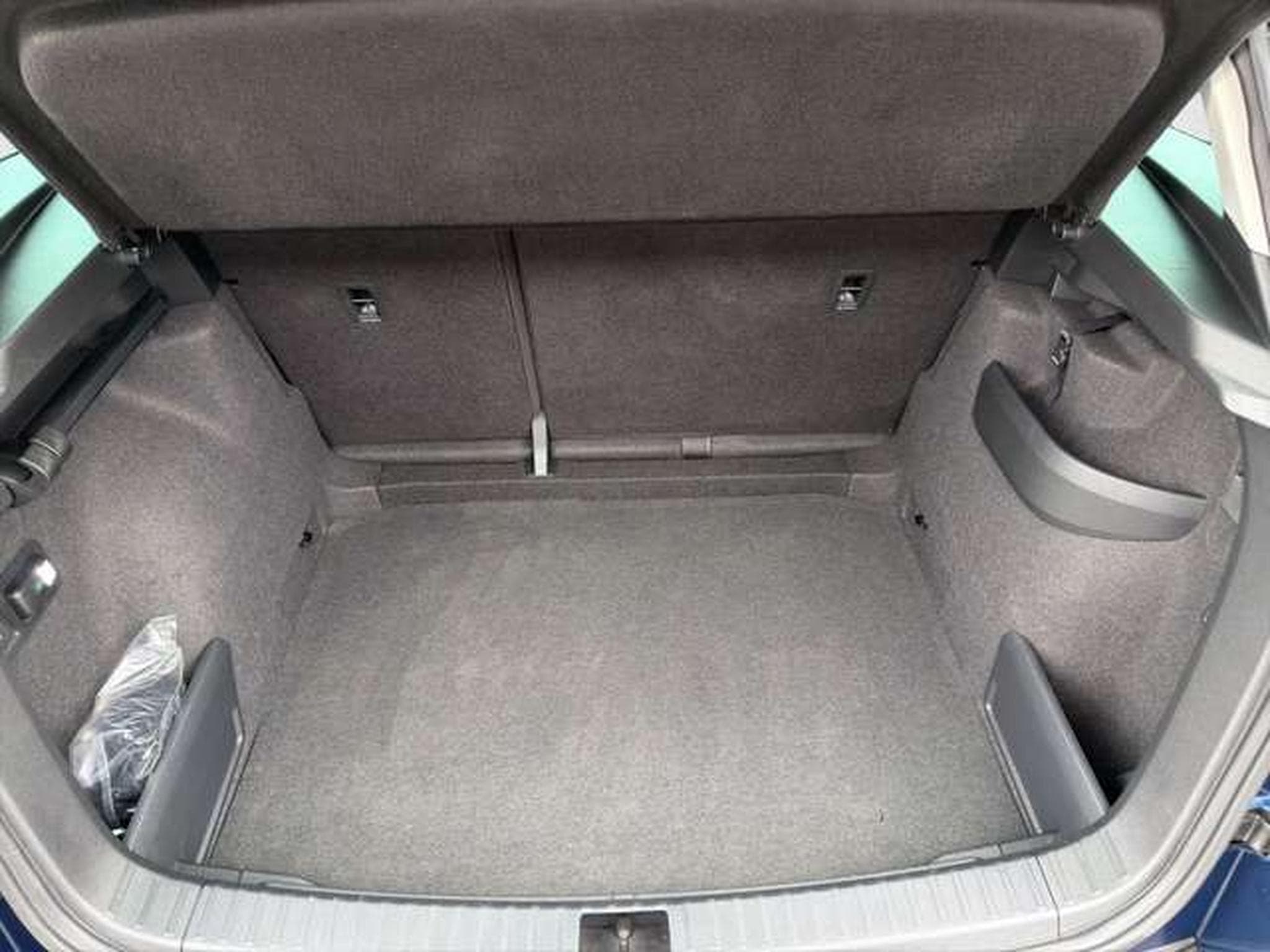 Skoda Karoq 1,5/Navi/AHK/PDC/SHZ/17"/el. Heckklappe (2018) - Photo 28