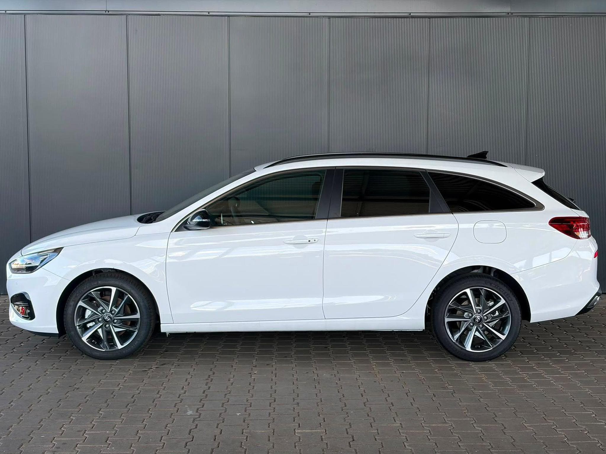 Hyundai i30 Standard (2025) - Photo 2
