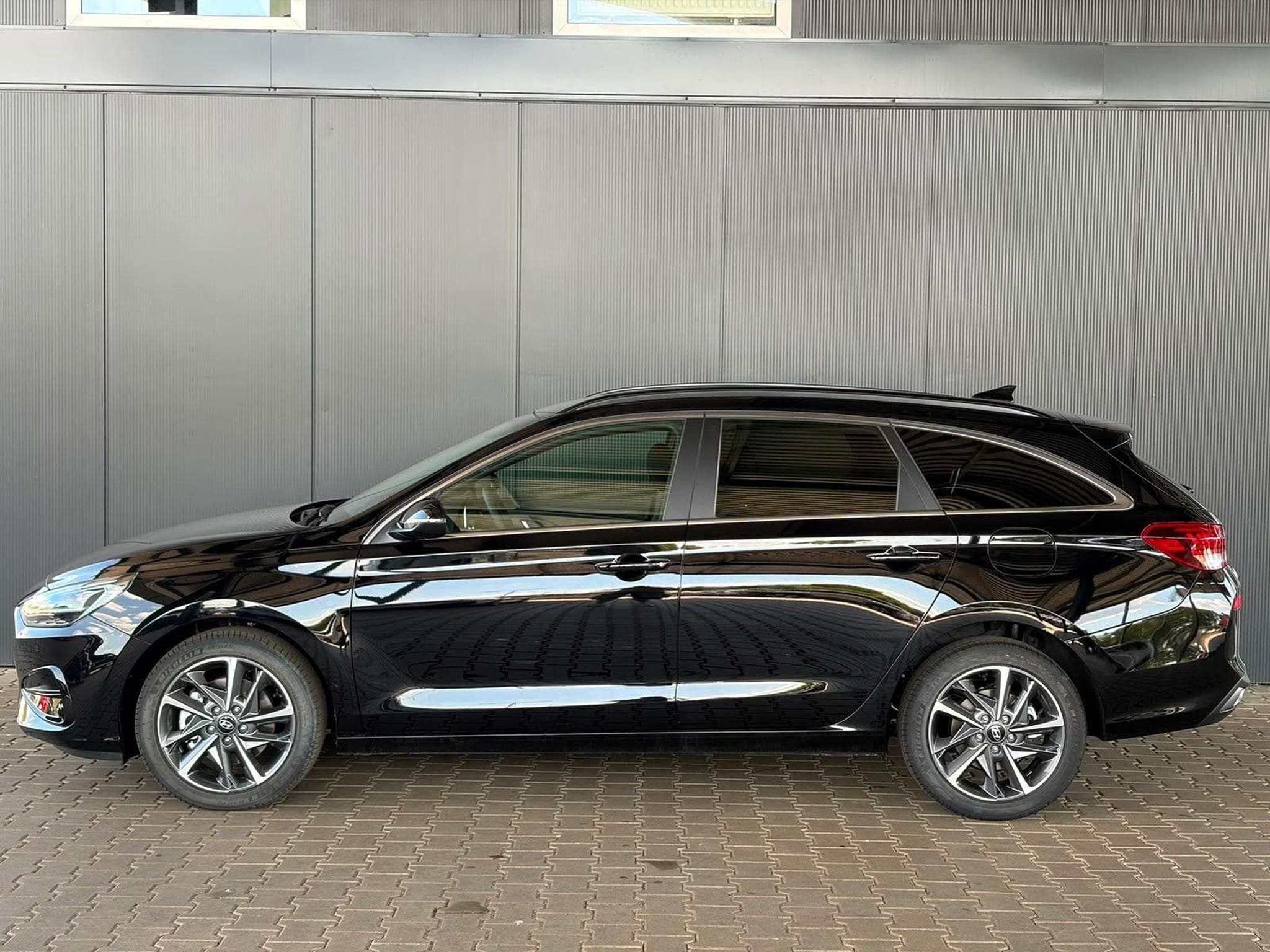 Hyundai i30 Comfort Plus Kombi GO Plus (2025) - Photo 2