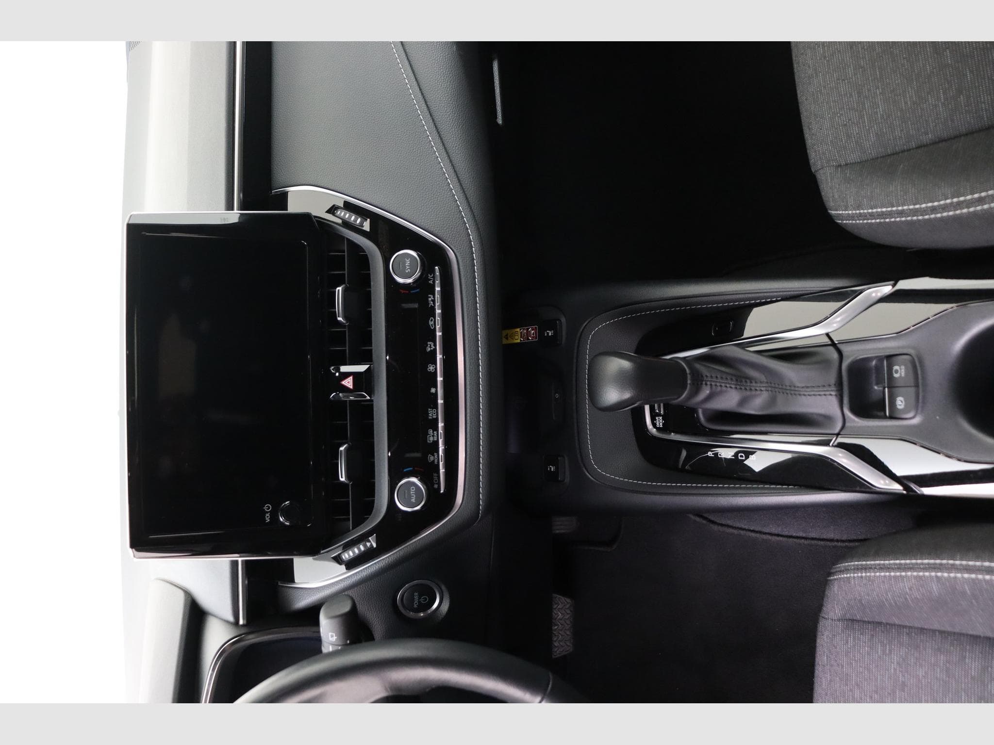 Suzuki Swace GLX (2024) - Photo 12