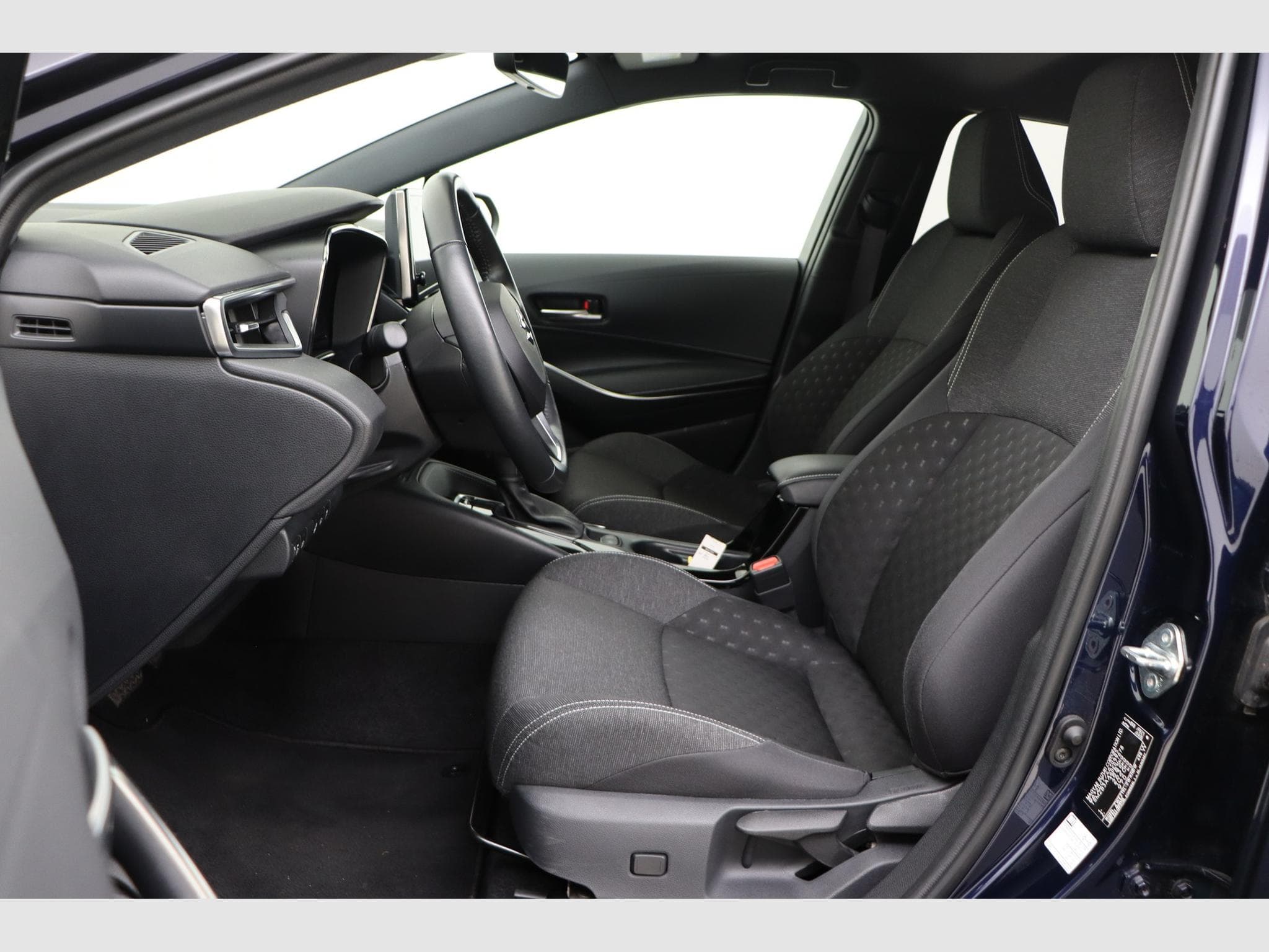Suzuki Swace GLX (2024) - Photo 13
