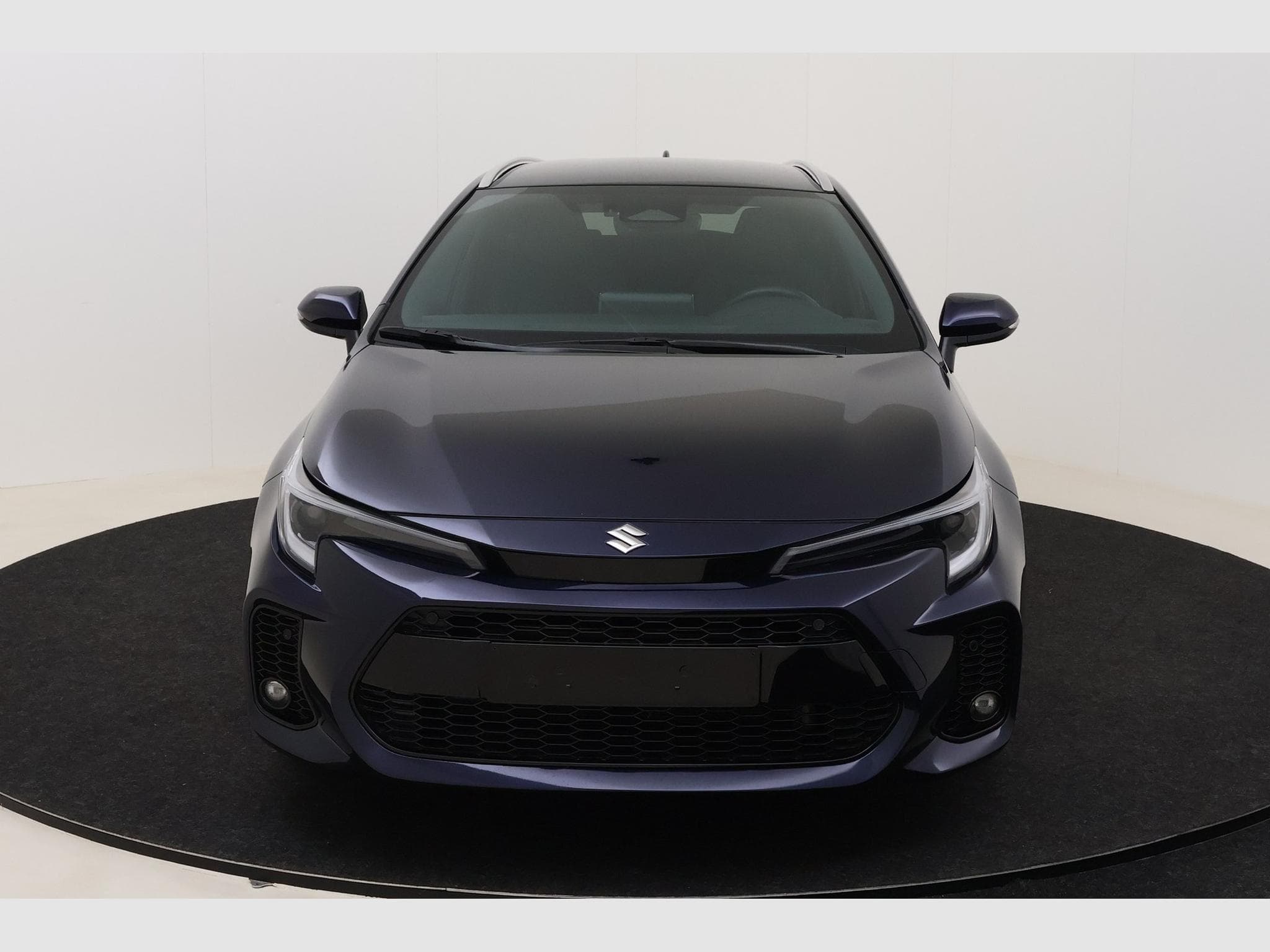 Suzuki Swace GLX (2024) - Photo 2