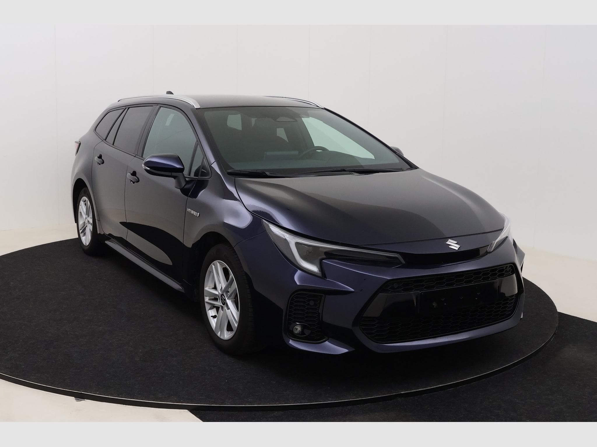 Suzuki Swace GLX (2024) - Photo 3