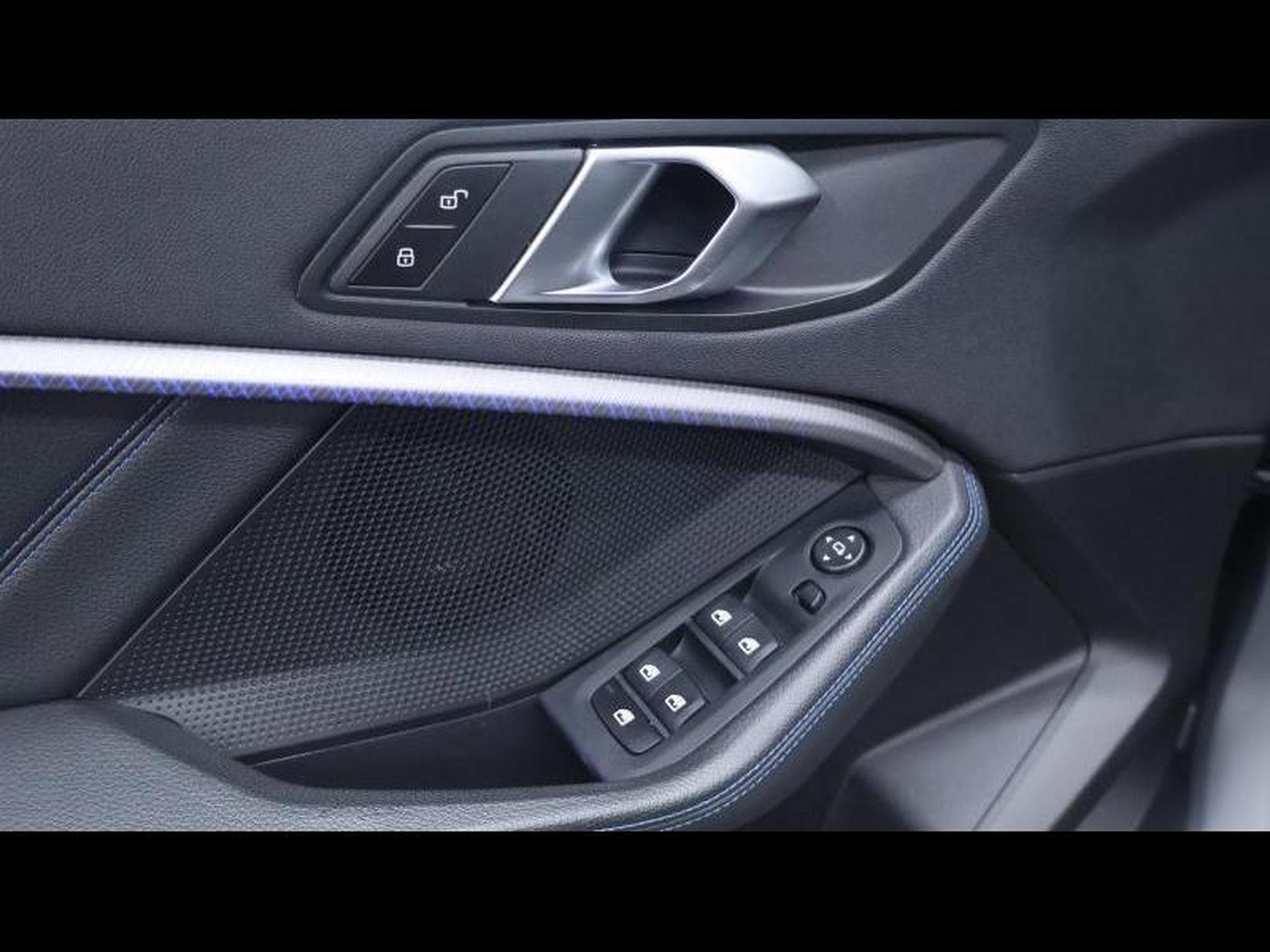 BMW 118 i hatch M Sport Pro Steptronic (2024) - Photo 25