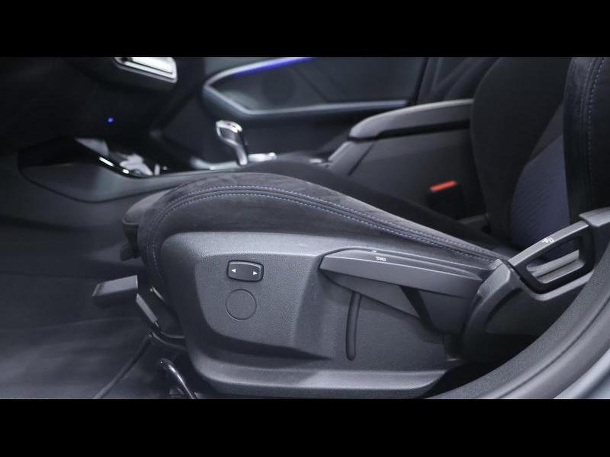 BMW 118 i hatch M Sport Pro Steptronic (2024) - Photo 26