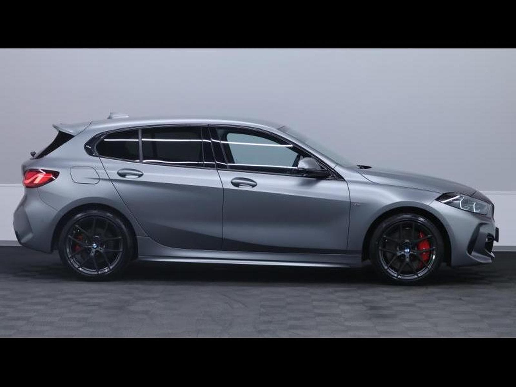BMW 118 i hatch M Sport Pro Steptronic (2024) - Photo 4