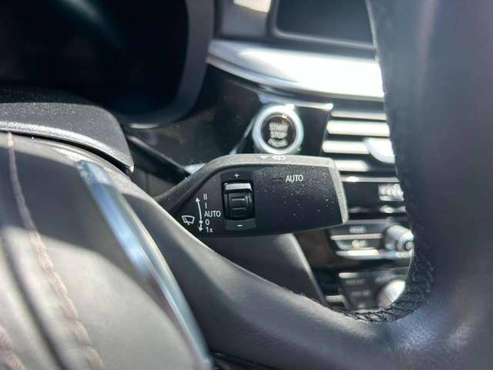 BMW 518 BERLINE 150CV BOITE AUTO GPS/CAMERA DE RECUL/CARPLAY (2022) - Photo 17