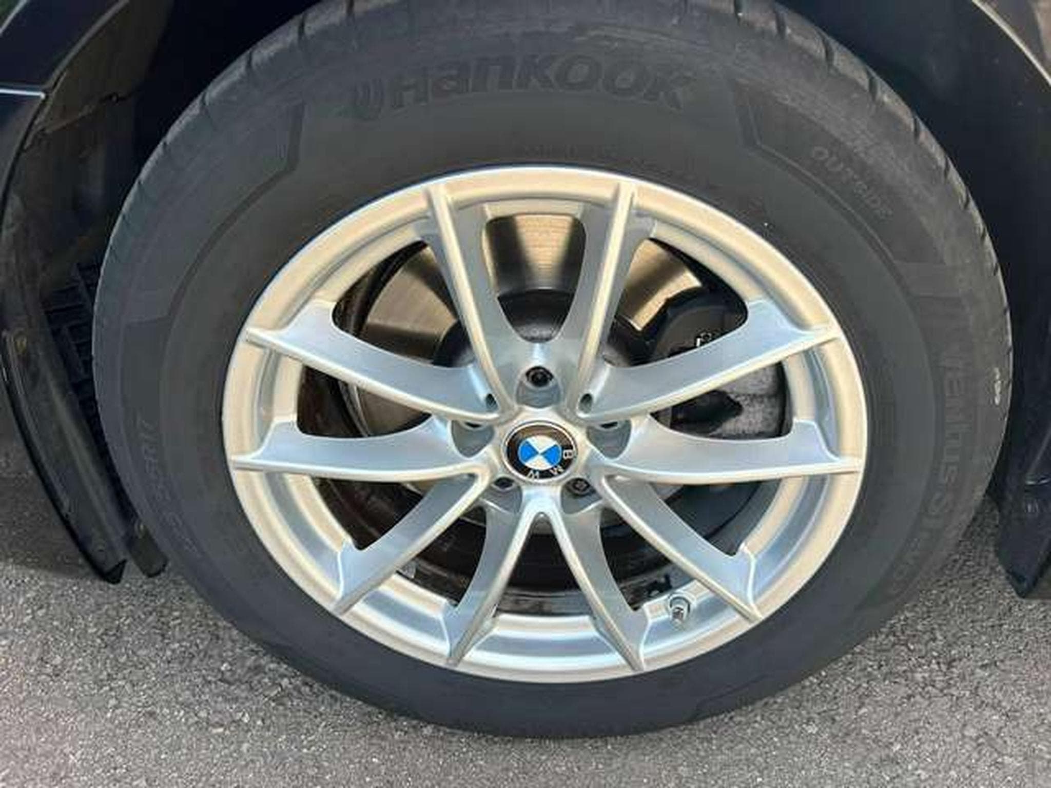 BMW 518 BERLINE 150CV BOITE AUTO GPS/CAMERA DE RECUL/CARPLAY (2022) - Photo 24