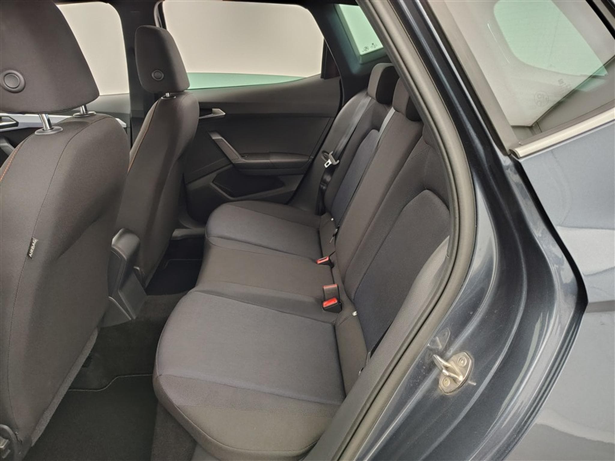 Seat Arona 1.0 TSI FR DSG NAVI / FULL LED / CARPLAY (2024) - Photo 13